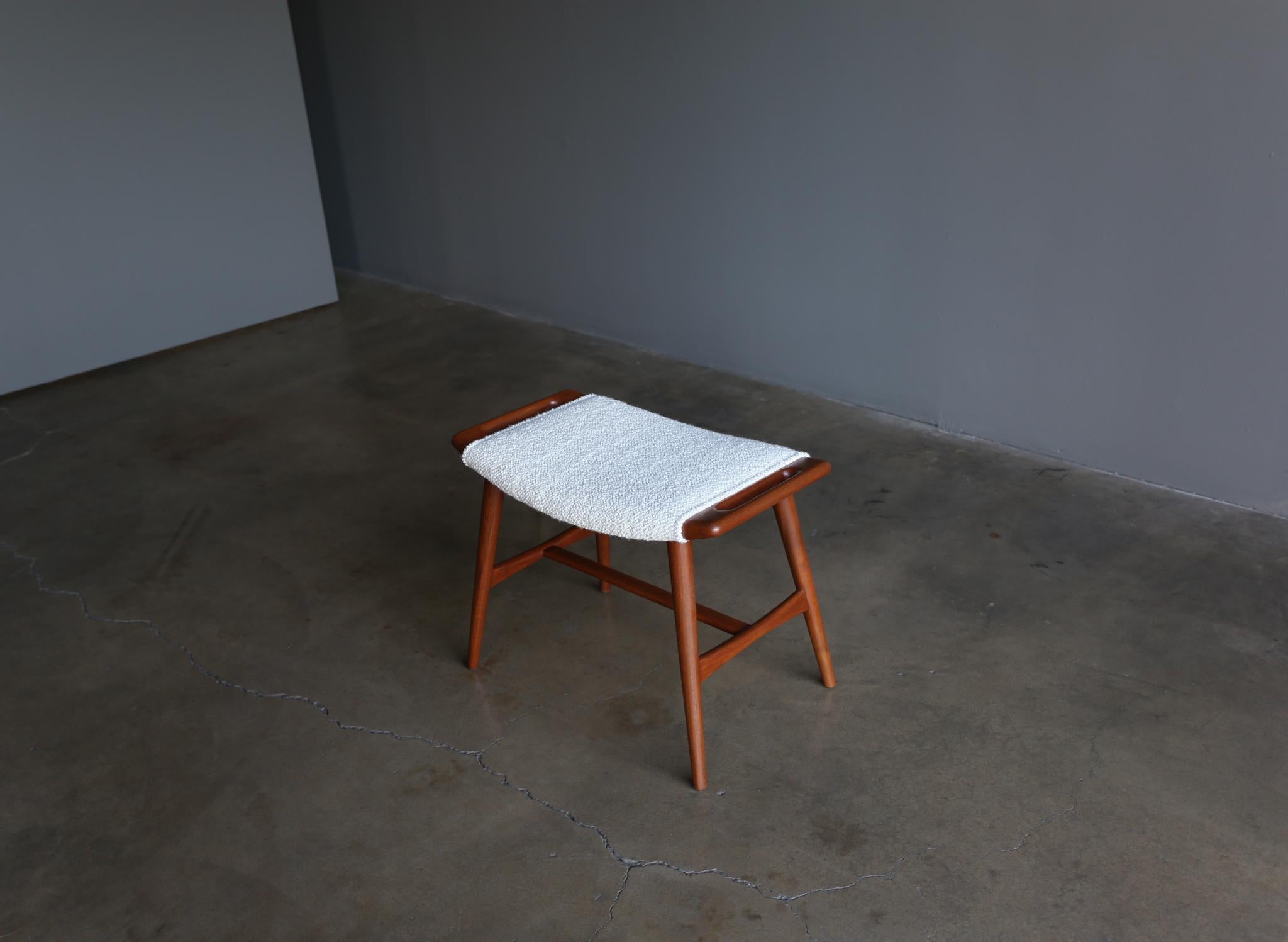 Fabric Hans Wegner AP-30 Piano Stool for AP-Stolen, circa 1955