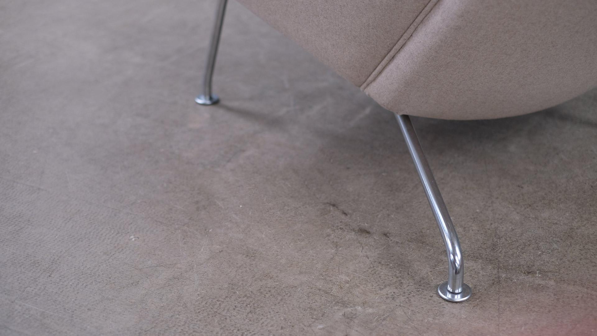 Laine Chaise scandinave moderne grise Hans Wegner AP 46 OX:: milieu du 20e siècle