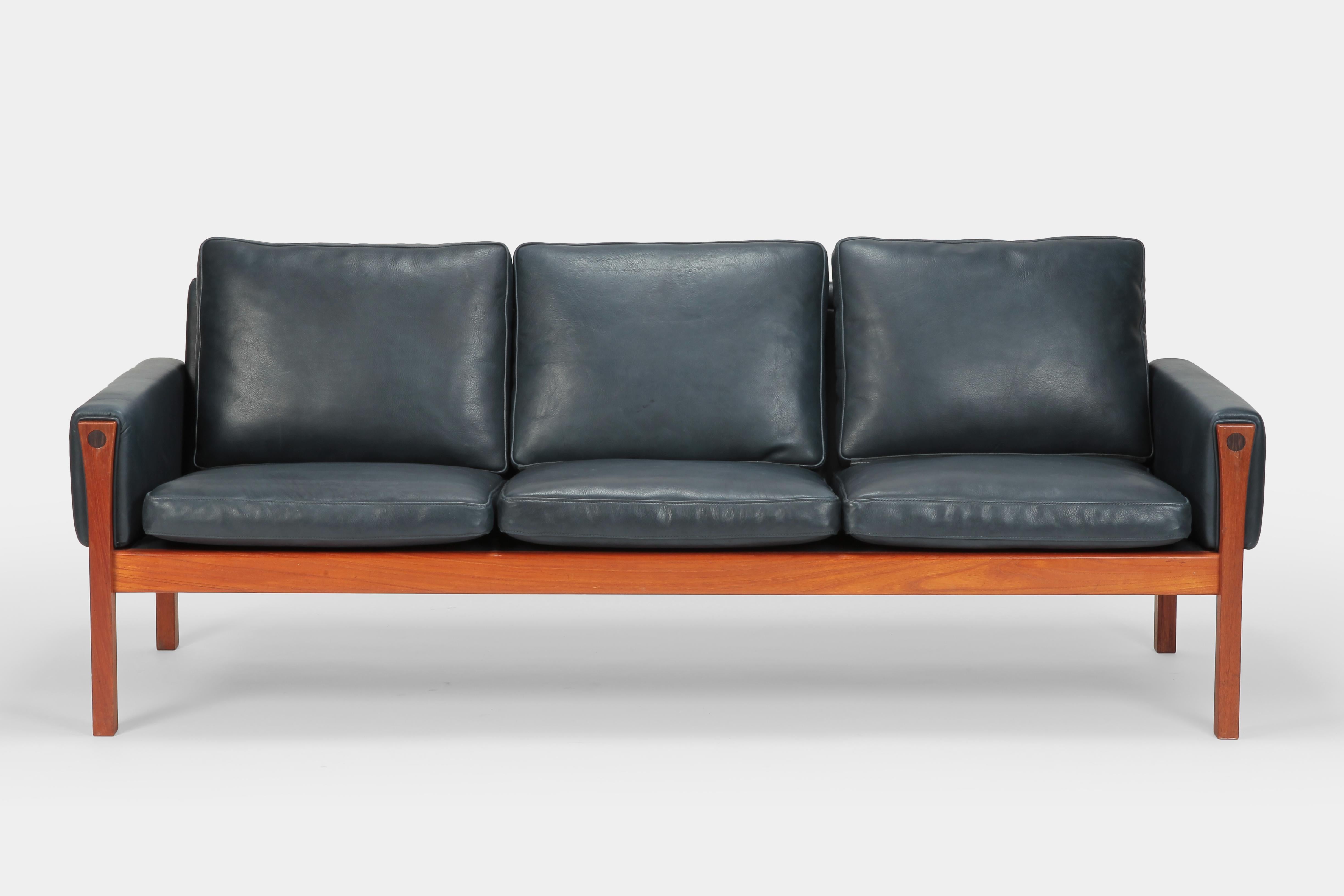 Mid-Century Modern Hans Wegner AP 62 Sofa Teak & Leather Denmark, 1960s