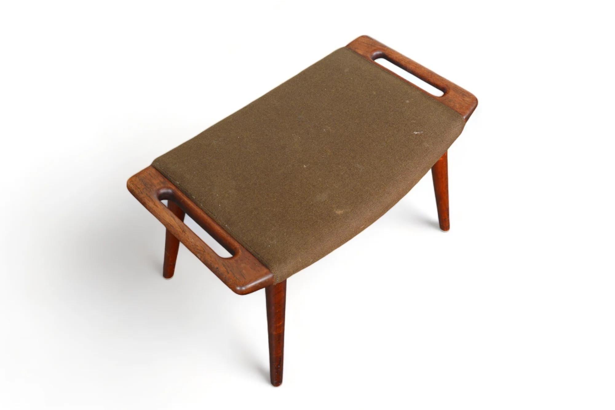 Hans Wegner Ap19 Papa Bear Chair + Ottoman For Sale 8
