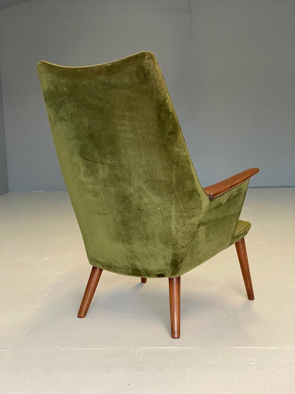 Hans Wegner AP27 Lounge Chair by AP Stolen, Denmark, 1955 In Good Condition In Longdon, Tewkesbury