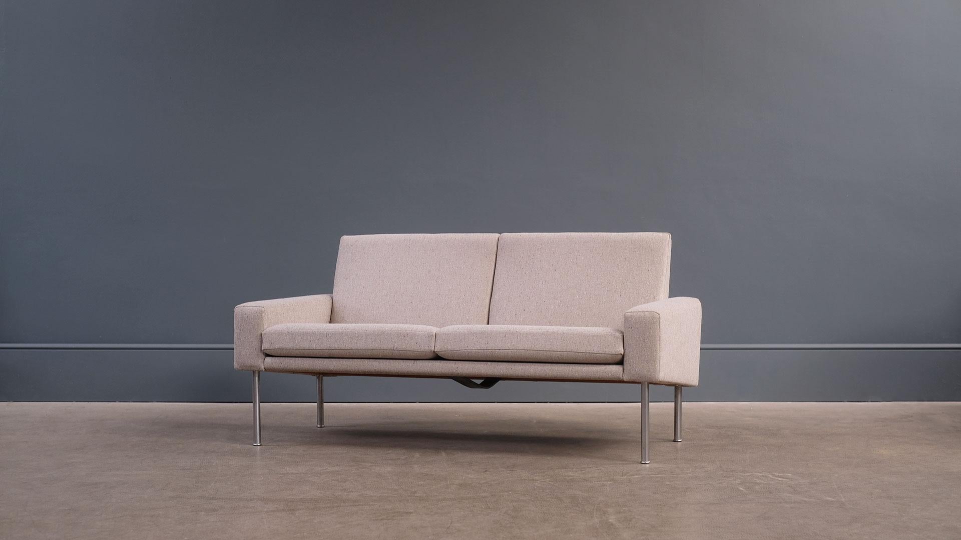 Fantastic model AP34 sofa designed by Hans Wegner for cabinetmaker A P Stolen, Denmark. Great looking and comfortable, fully reconditioned and reupholstered in fleck fabric.