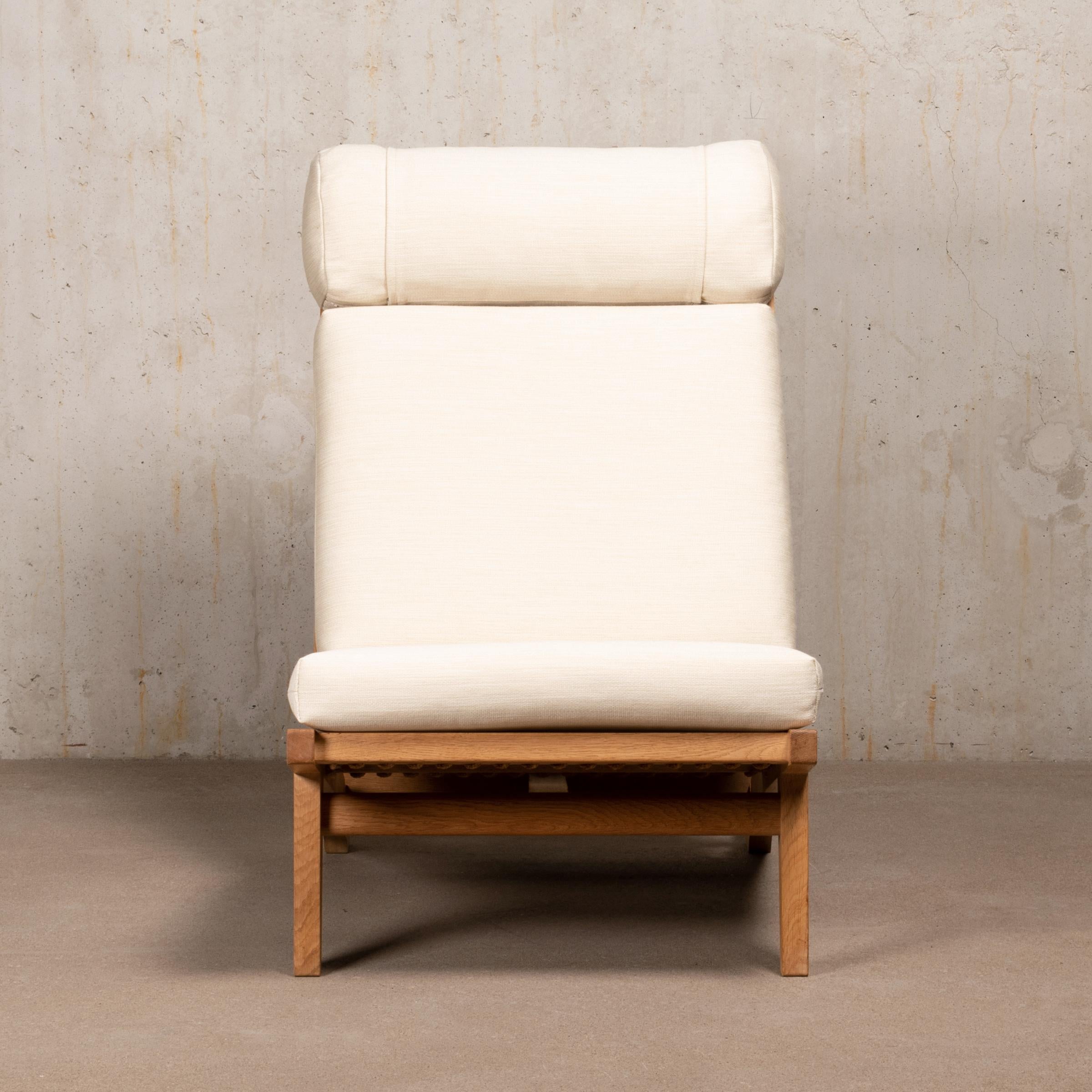 Hans Wegner Ap71 Lounge Chair Oak Frame and Beige Wool for AP Stolen, Denmark 4