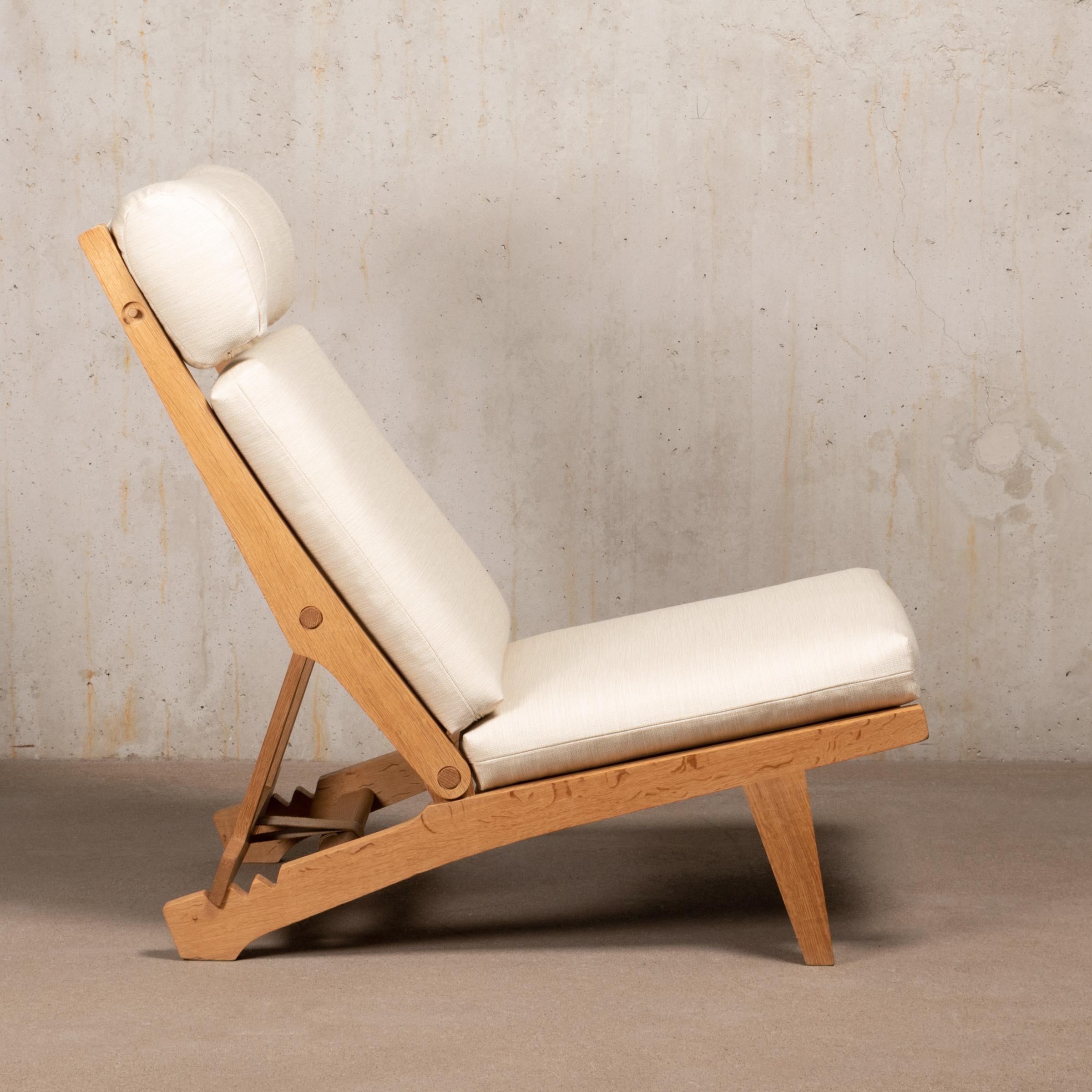 Mid-20th Century Hans Wegner Ap71 Lounge Chair Oak Frame and Beige Wool for AP Stolen, Denmark