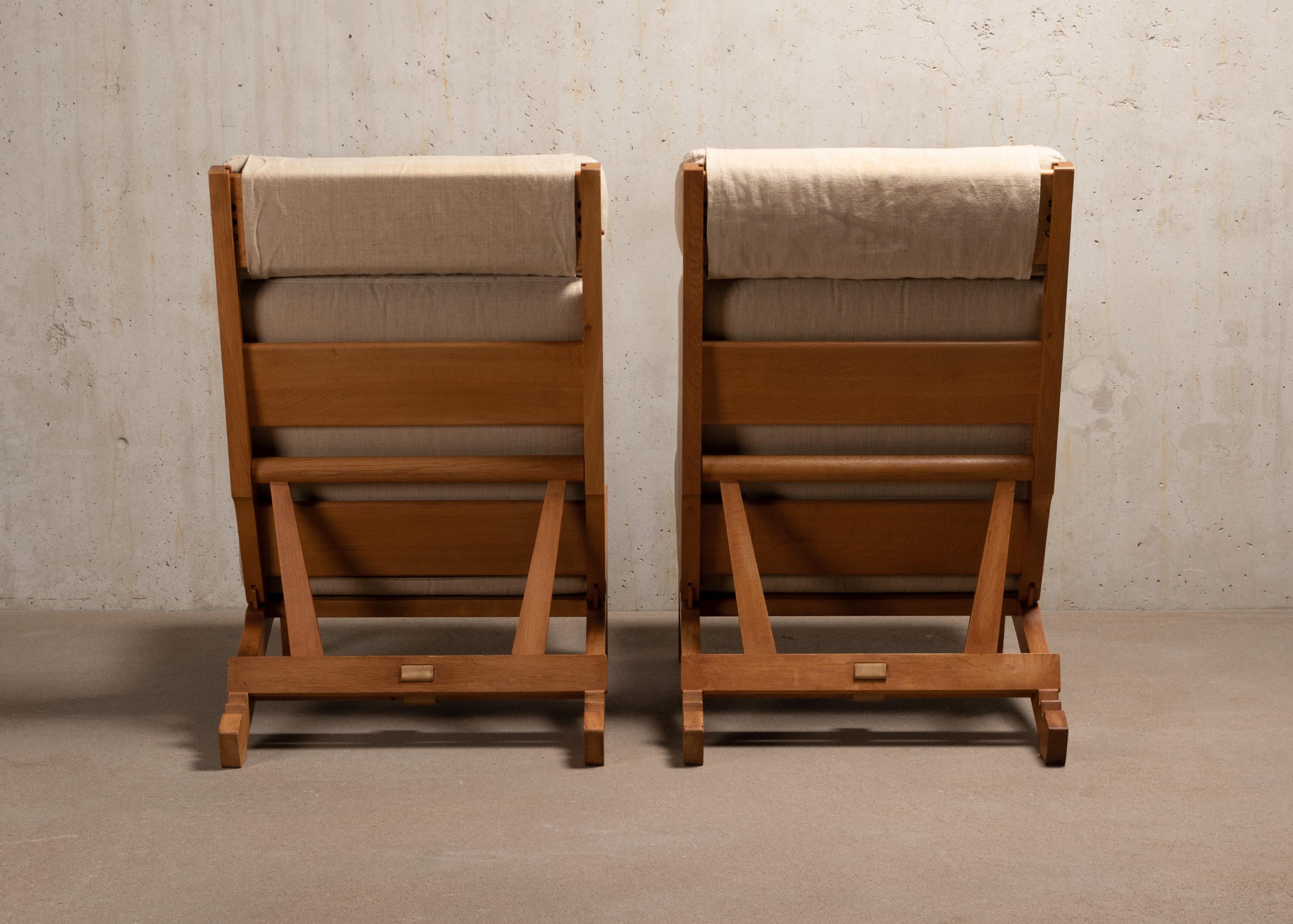 Danish Hans Wegner Ap71 Lounge Chairs Oak Frame and Beige Canvas for AP Stolen, Denmark