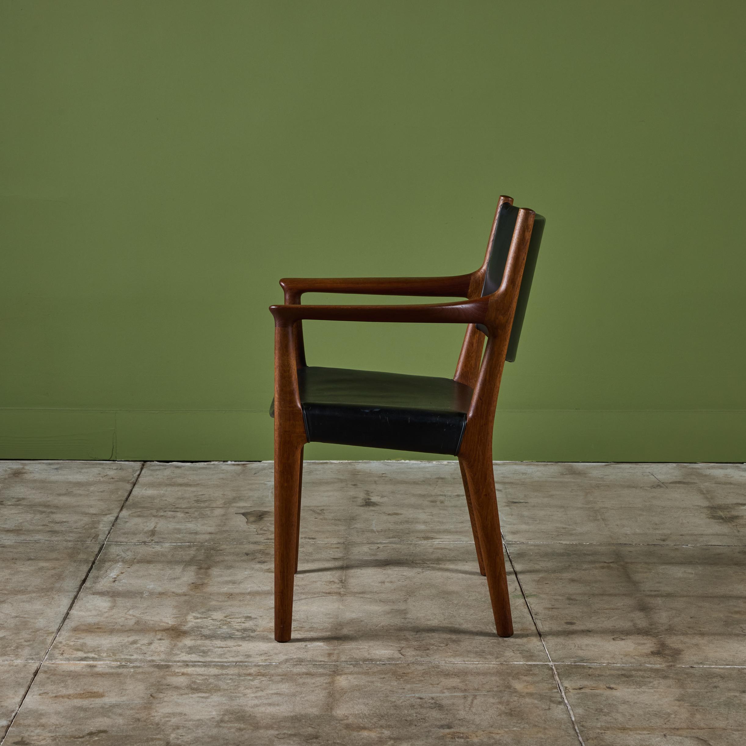Hans Wegner Armchair for Johannes Hansen In Good Condition For Sale In Los Angeles, CA