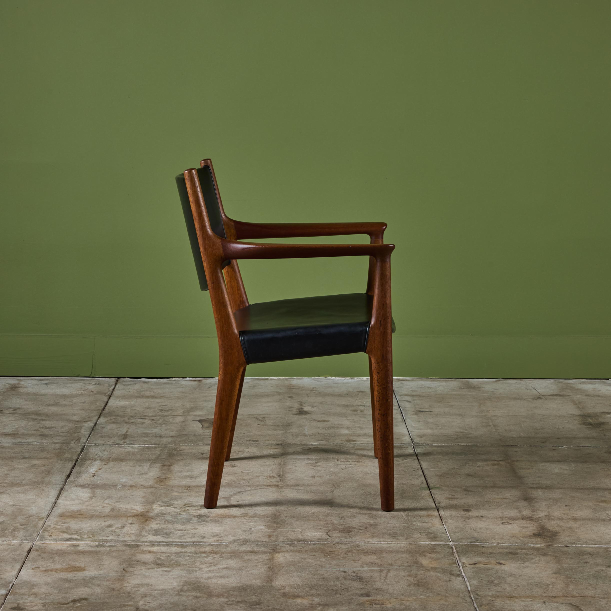 Hans Wegner Armchair for Johannes Hansen For Sale 1