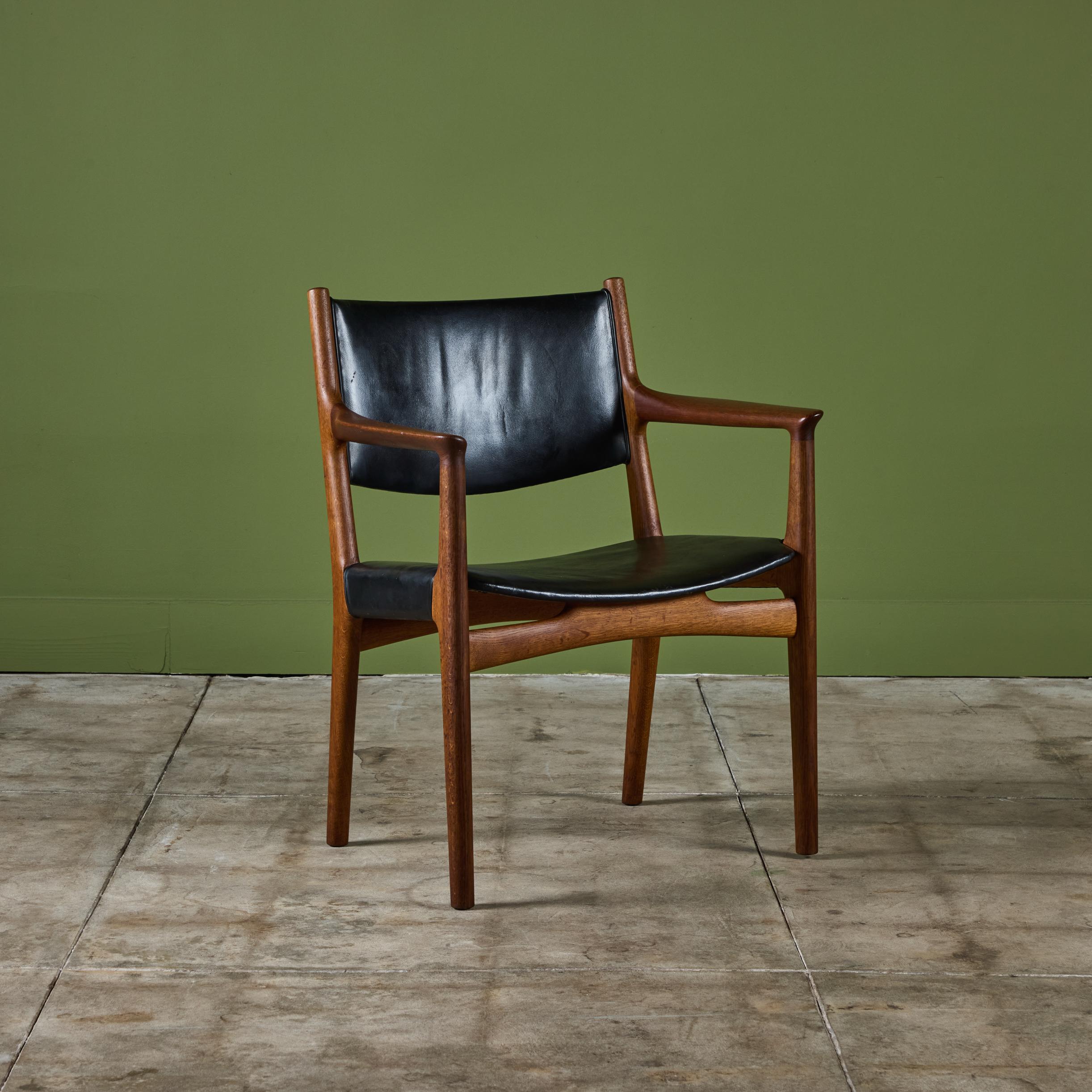 Hans Wegner Armchair for Johannes Hansen For Sale 2