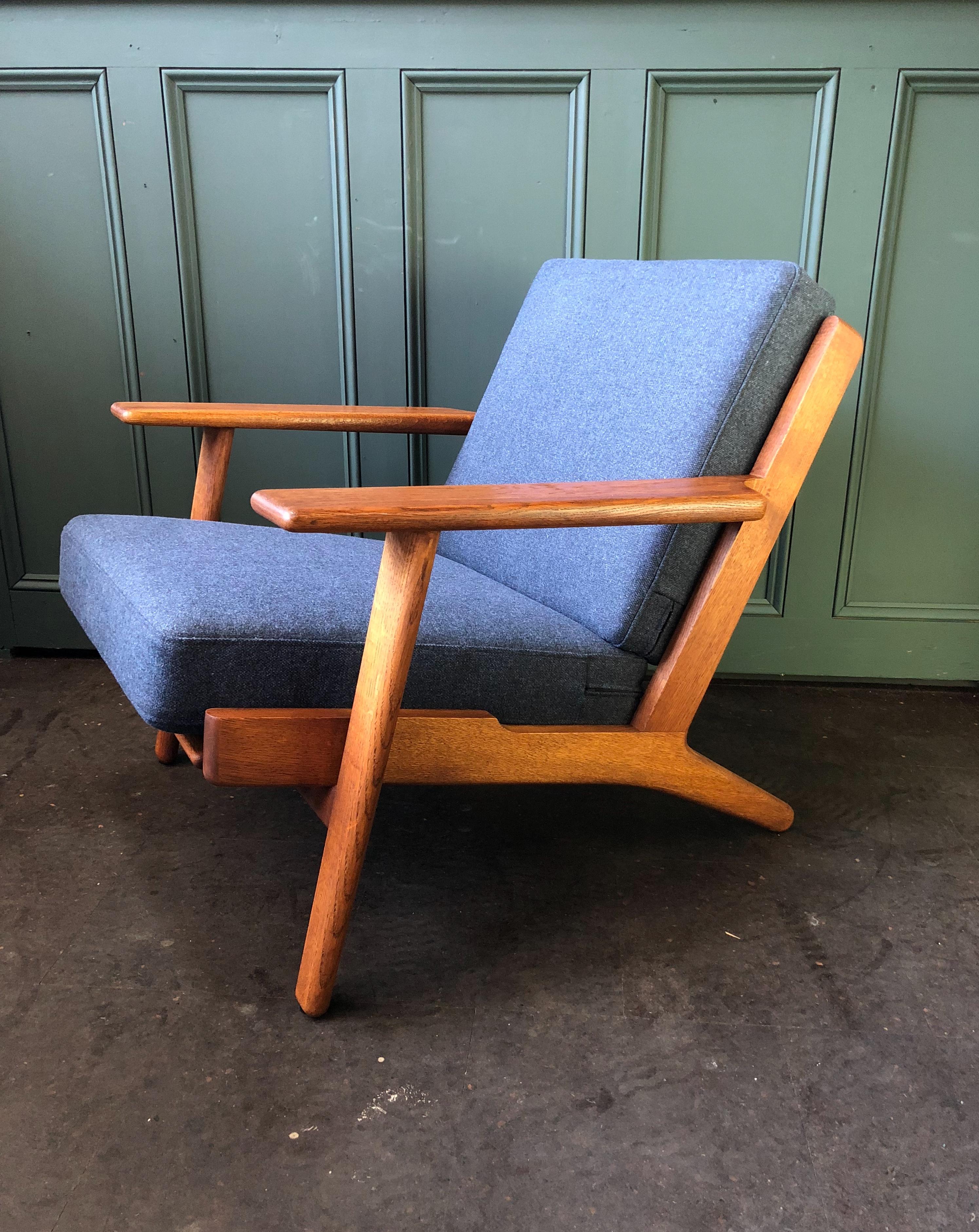 20th Century Hans Wegner Armchair, ge290, 1950s, Fully Refurbished and Reupholstered