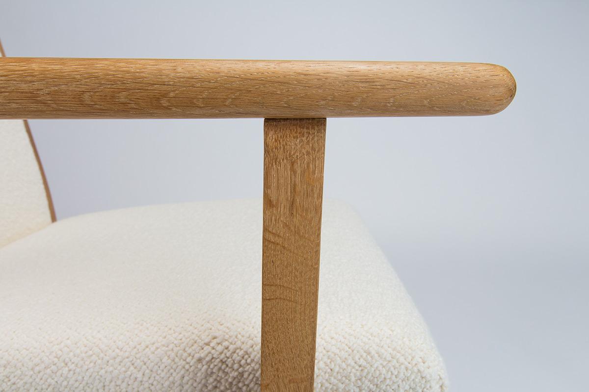 20ième siècle Fauteuils Hans Wegner en Oak &  Boucle de laine crème par Getama, danois, années 1960 en vente