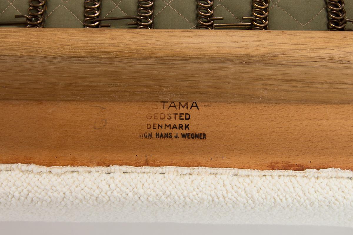 Fauteuils Hans Wegner en Oak &  Boucle de laine crème par Getama, danois, années 1960 en vente 1