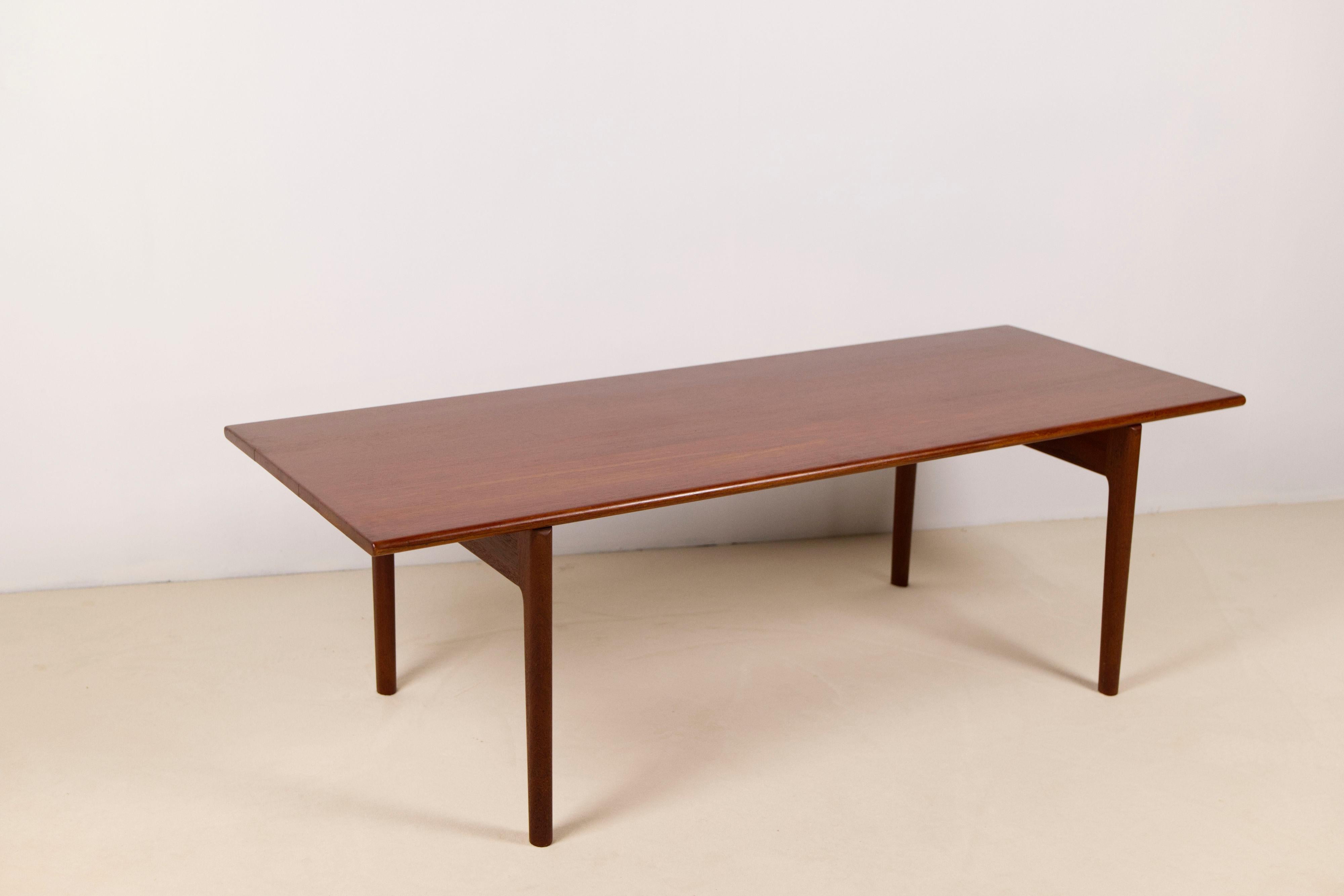 Table basse Hans Wegner AT-15 en teck et Oak massif pour Andreas Tuck en vente 8