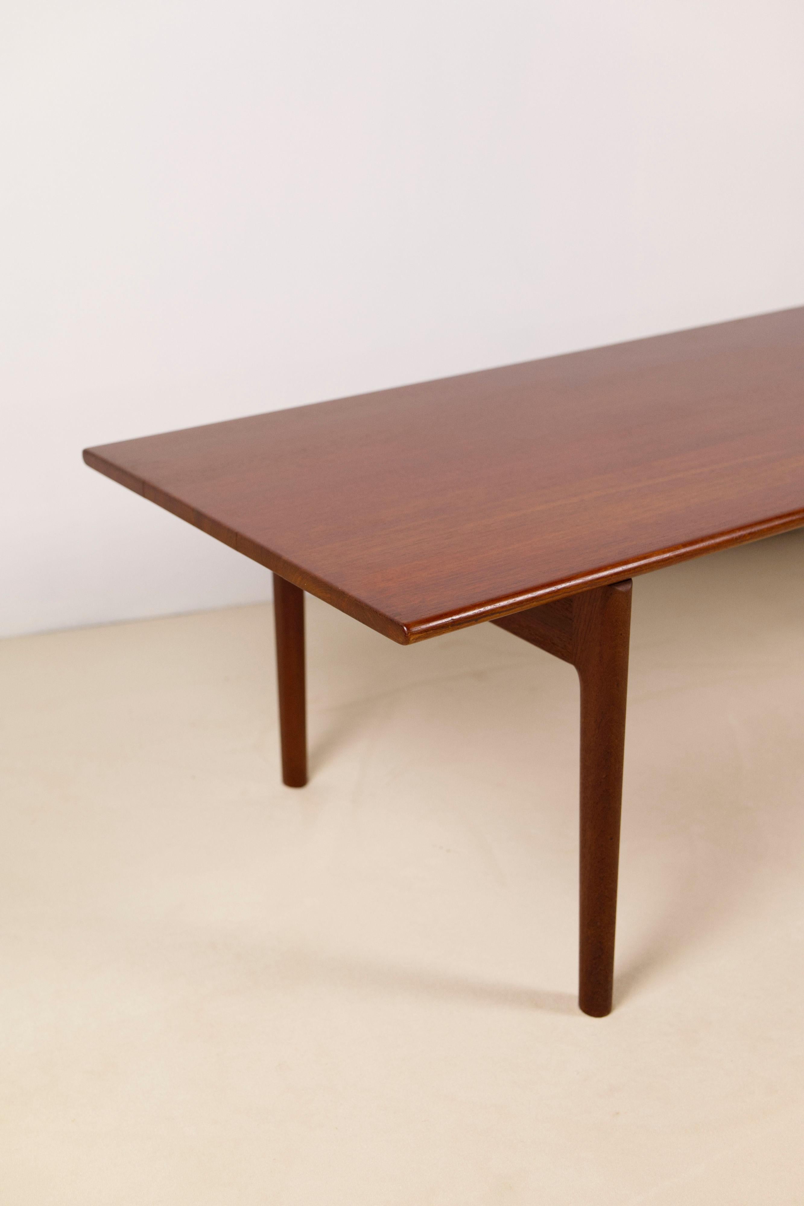 Table basse Hans Wegner AT-15 en teck et Oak massif pour Andreas Tuck en vente 10