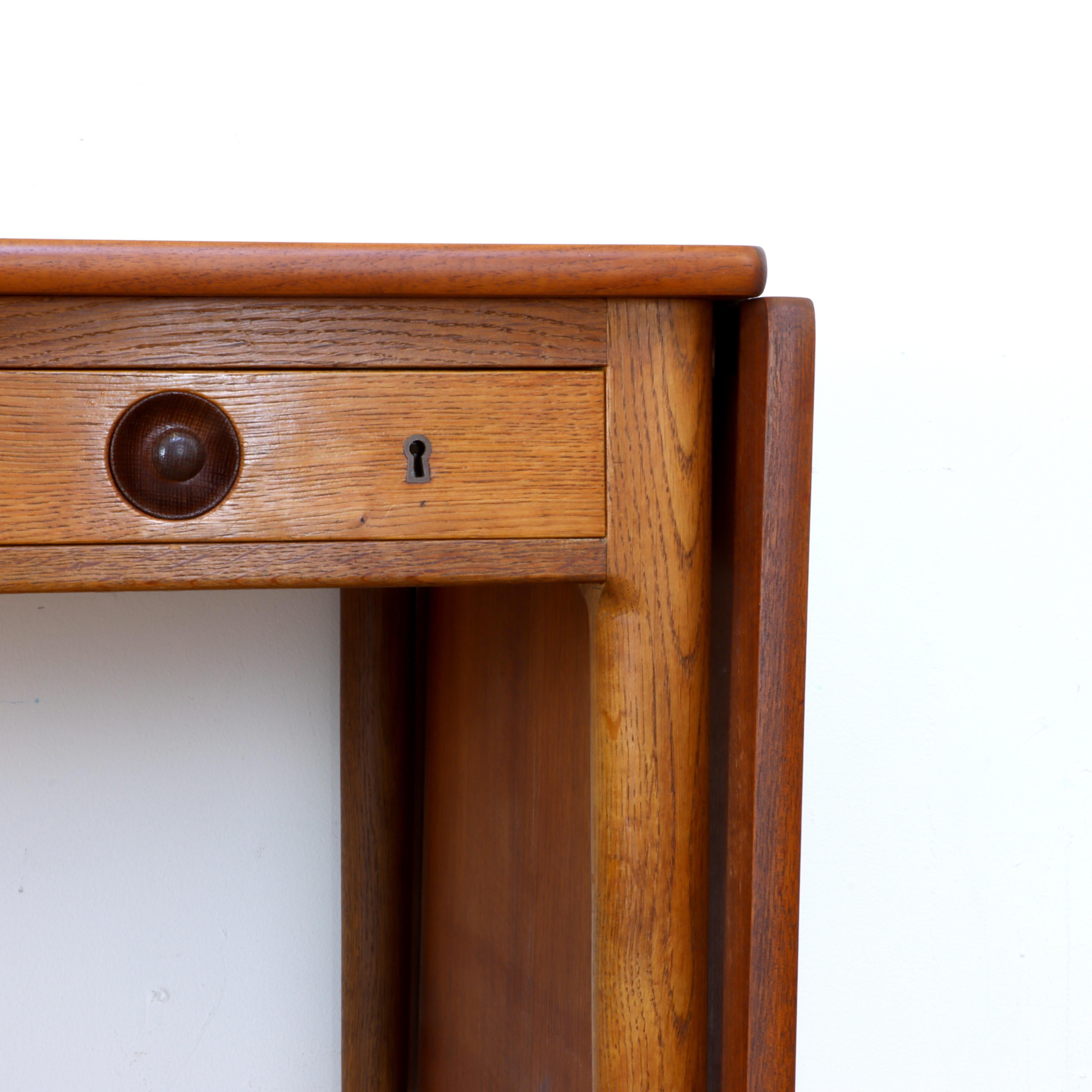Hans Wegner AT-305 Schreibtisch im Angebot 3