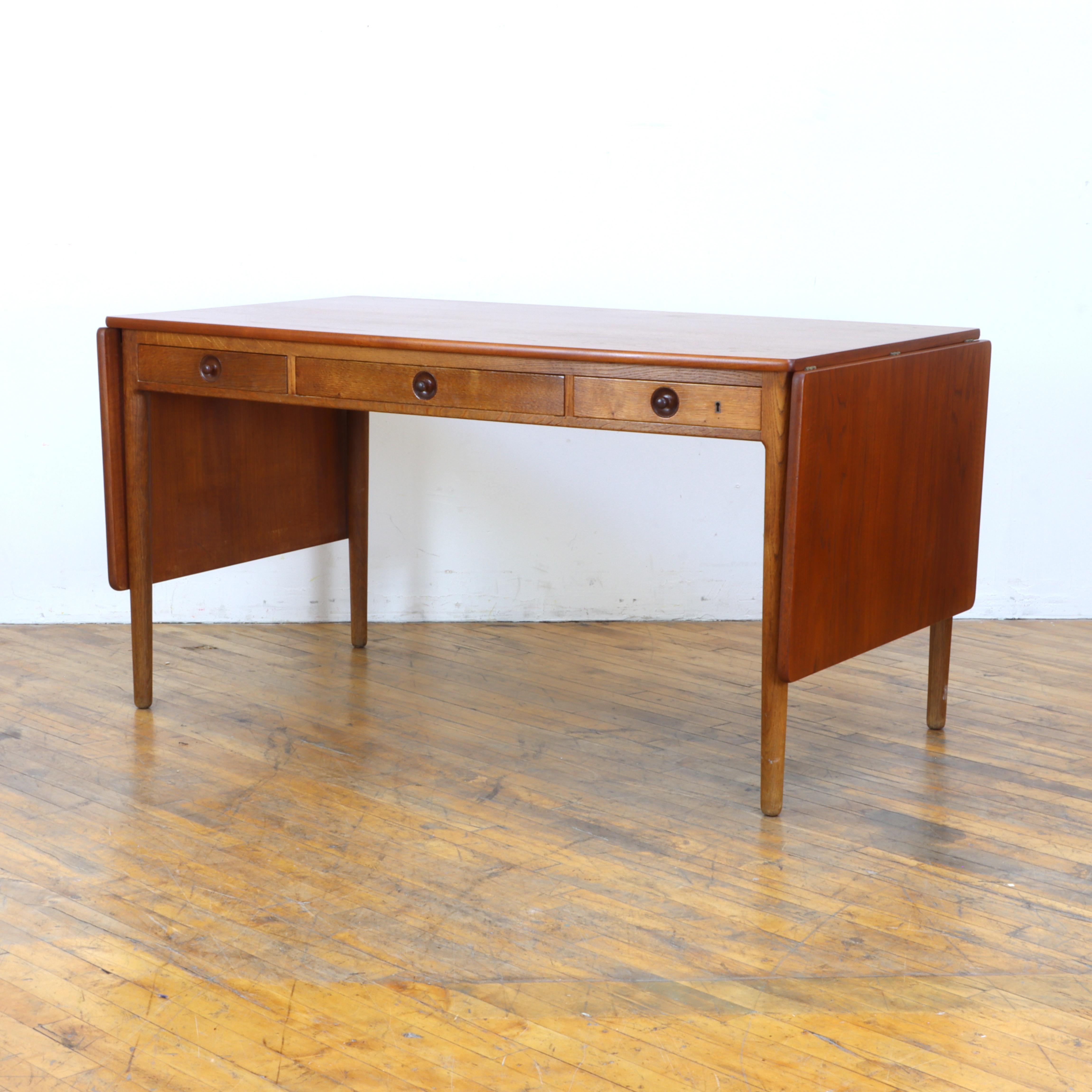 Hans Wegner AT-305 Schreibtisch im Zustand „Gut“ im Angebot in Oakland, CA