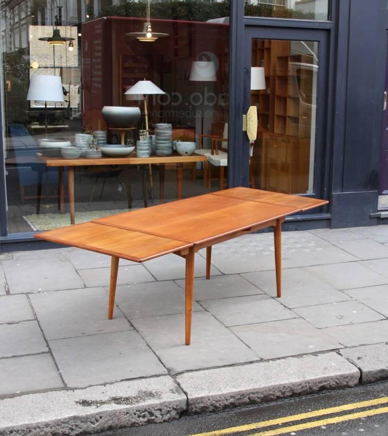 Hans Wegner AT-312 Dining Table For Sale 2