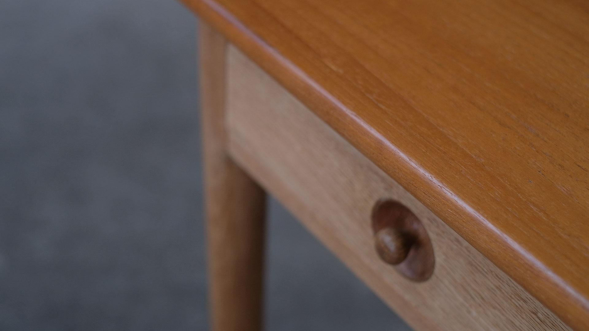 Hans Wegner AT Desk in Oak and Teak 2