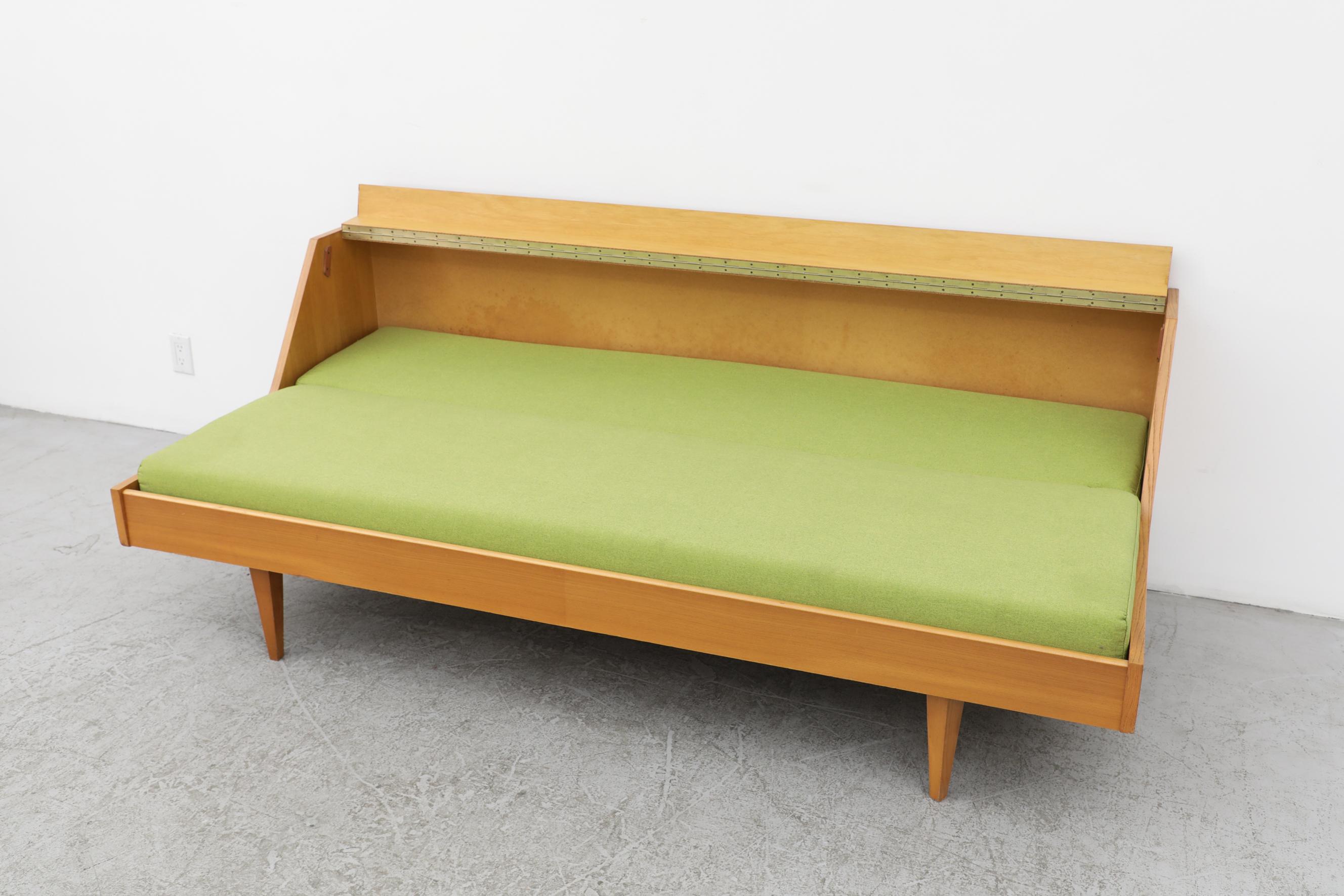 Hans Wegner 'attr' Model GE 258 for Getama Sleeper Sofa With Green Upholstery 6