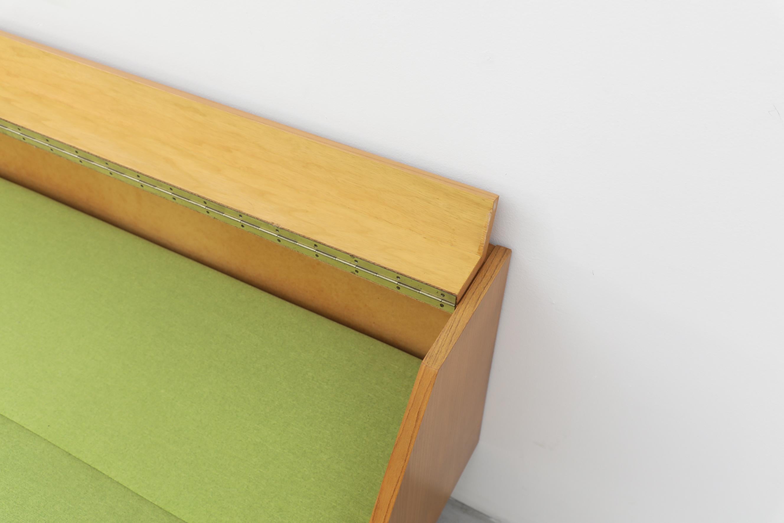 Hans Wegner 'attr' Model GE 258 for Getama Sleeper Sofa With Green Upholstery 7