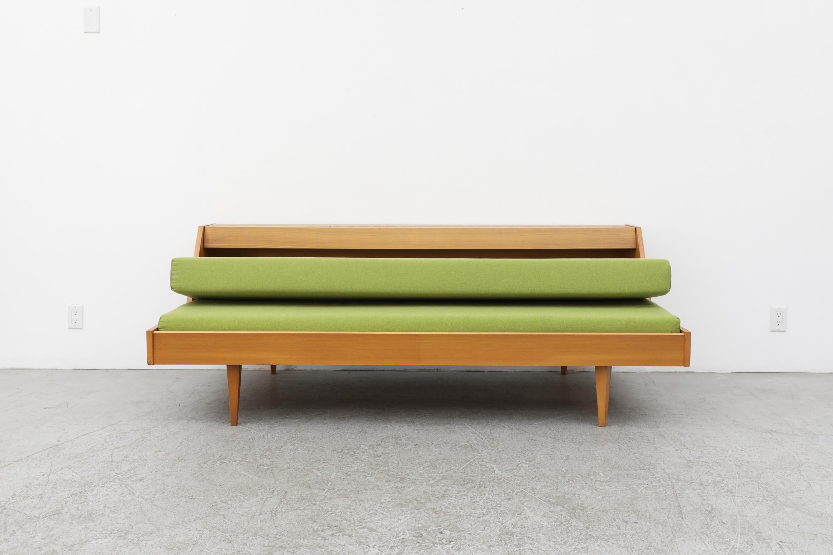 Hans Wegner 'attr' Model GE 258 for Getama Sleeper Sofa With Green Upholstery 3