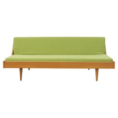 Canapé « attr » de Hans Wegner modèle GE 258 pour Getama Sleeper avec tapisserie verte