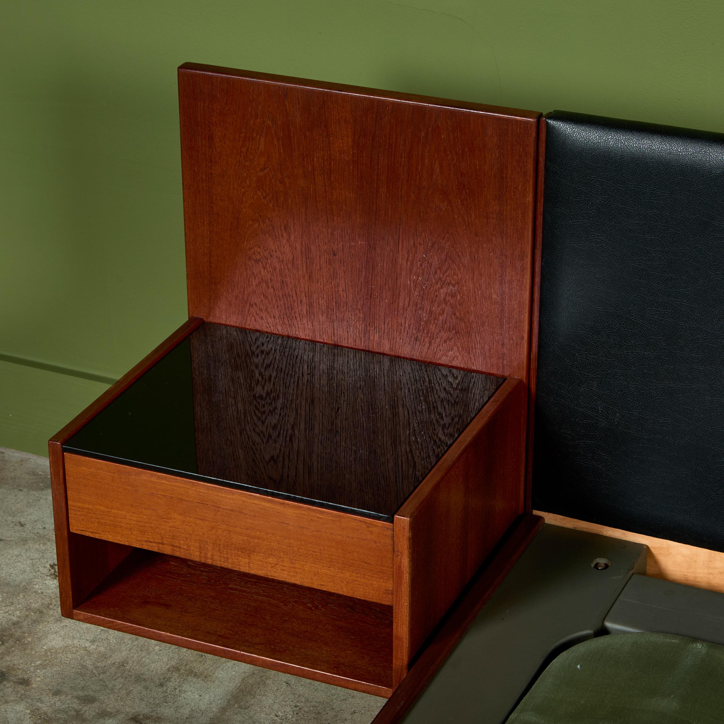 Cadre de lit Hans Wegner avec tables de nuit attenantes pour GETAMA en vente 4