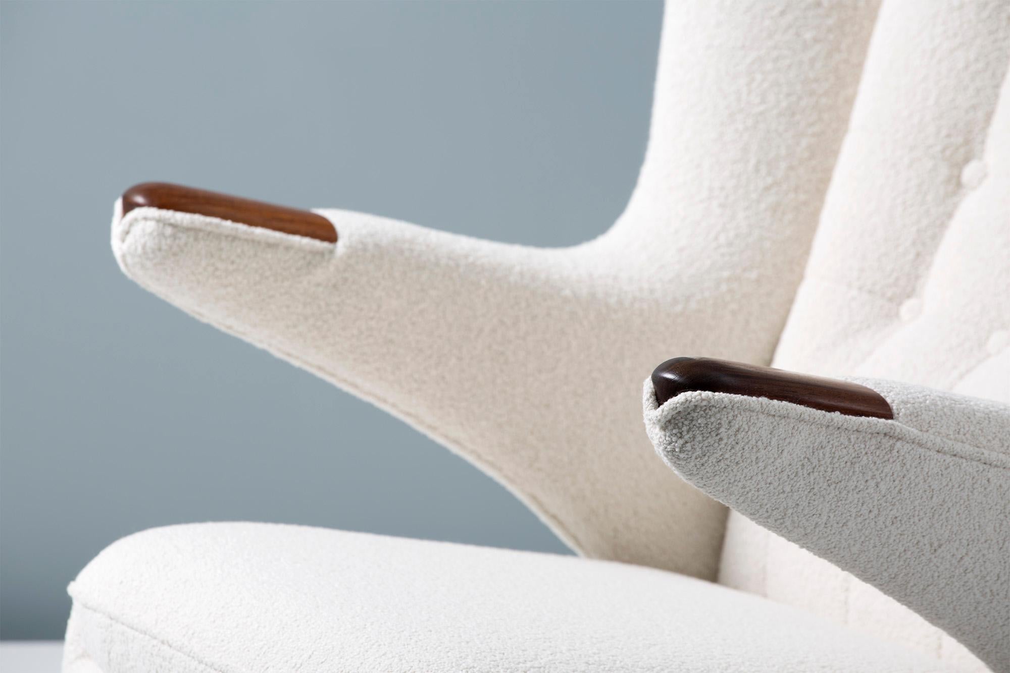 Hans Wegner Boucle Papa Bear Chair and Ottoman In Excellent Condition In London, England