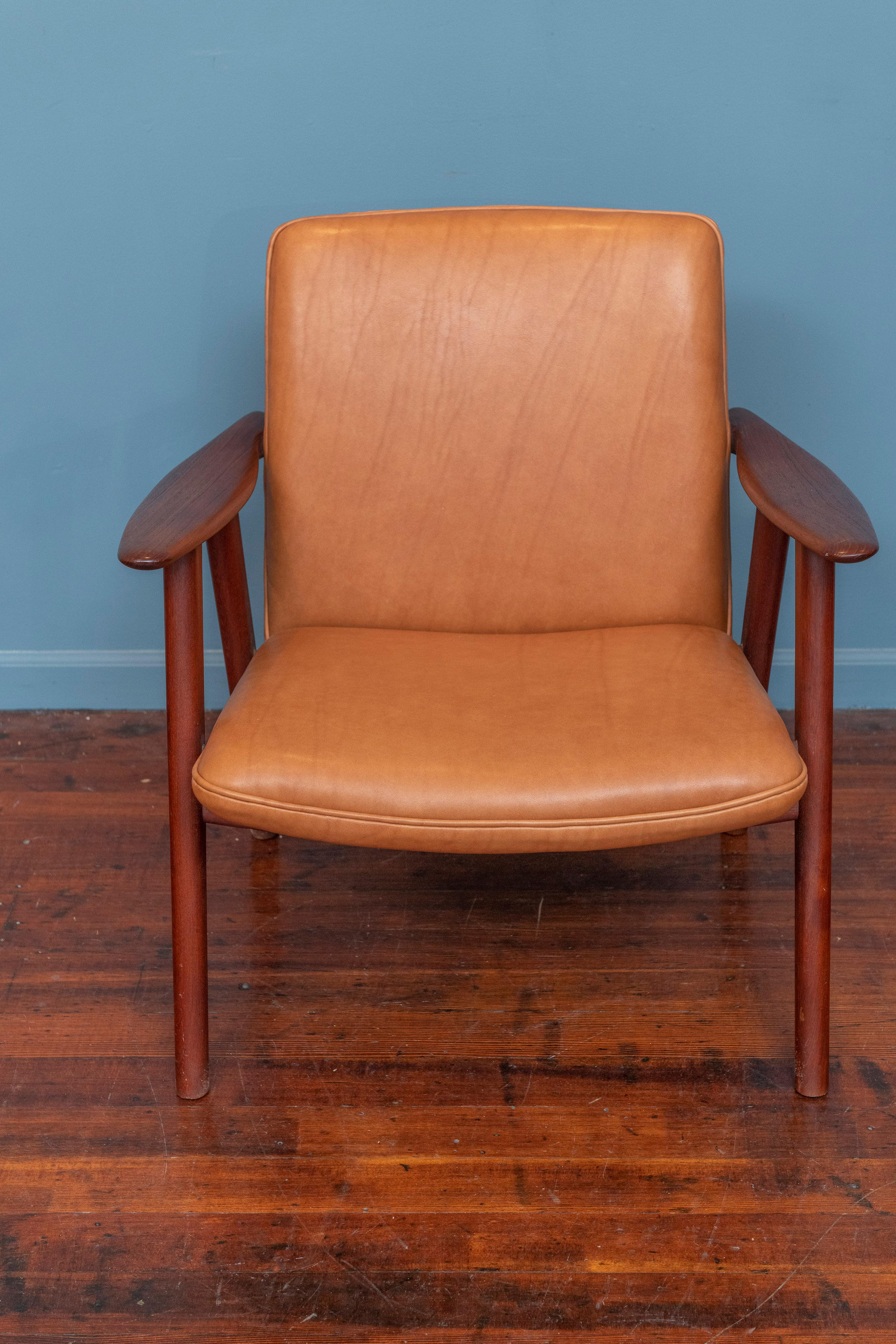 Danish Hans Wegner Buck Lounge Chair, Model JH517 For Sale