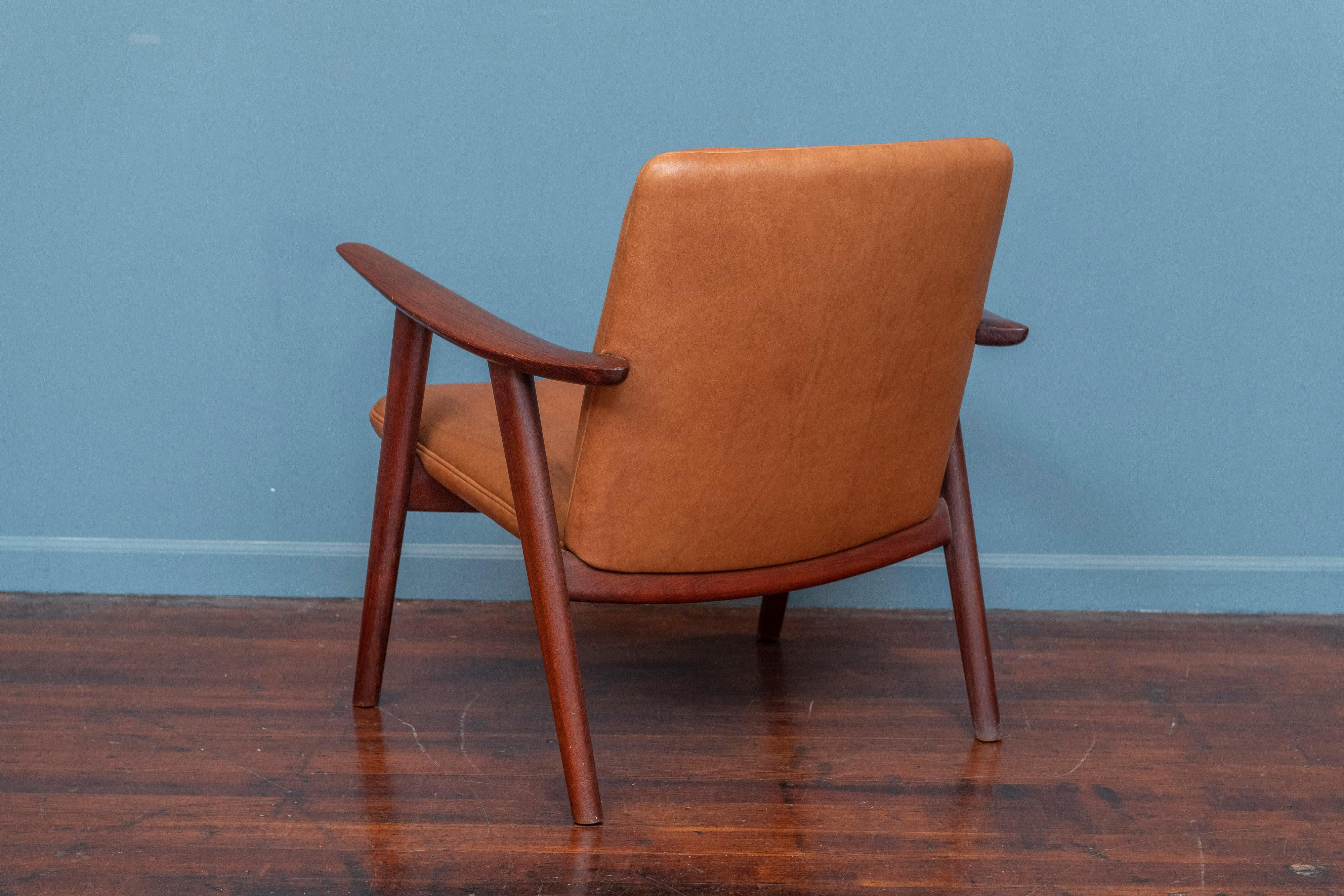 Teak Hans Wegner Buck Lounge Chair, Model JH517 For Sale