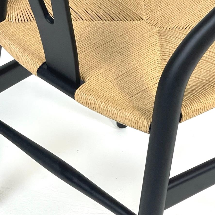 Hans Wegner Carl Hansen Black Wood wishbone Woven Natural Papercord CH24 Chair (20. Jahrhundert) im Angebot