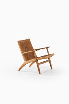 Hans Wegner CH-25 Easy Chair Produced by Carl Hansen & Son in Denmark