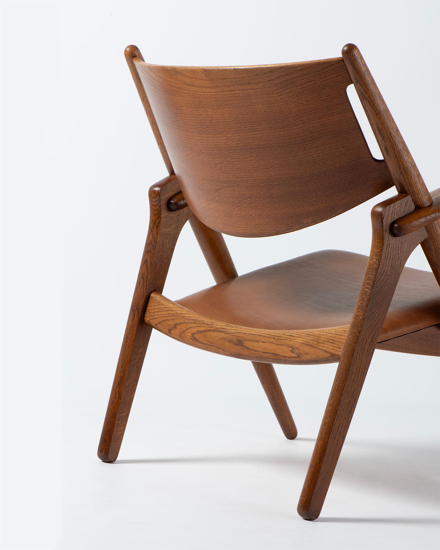 Hans Wegner CH-28 Chaise Sawbuck en chêne et cuir, 1951 en vente 1