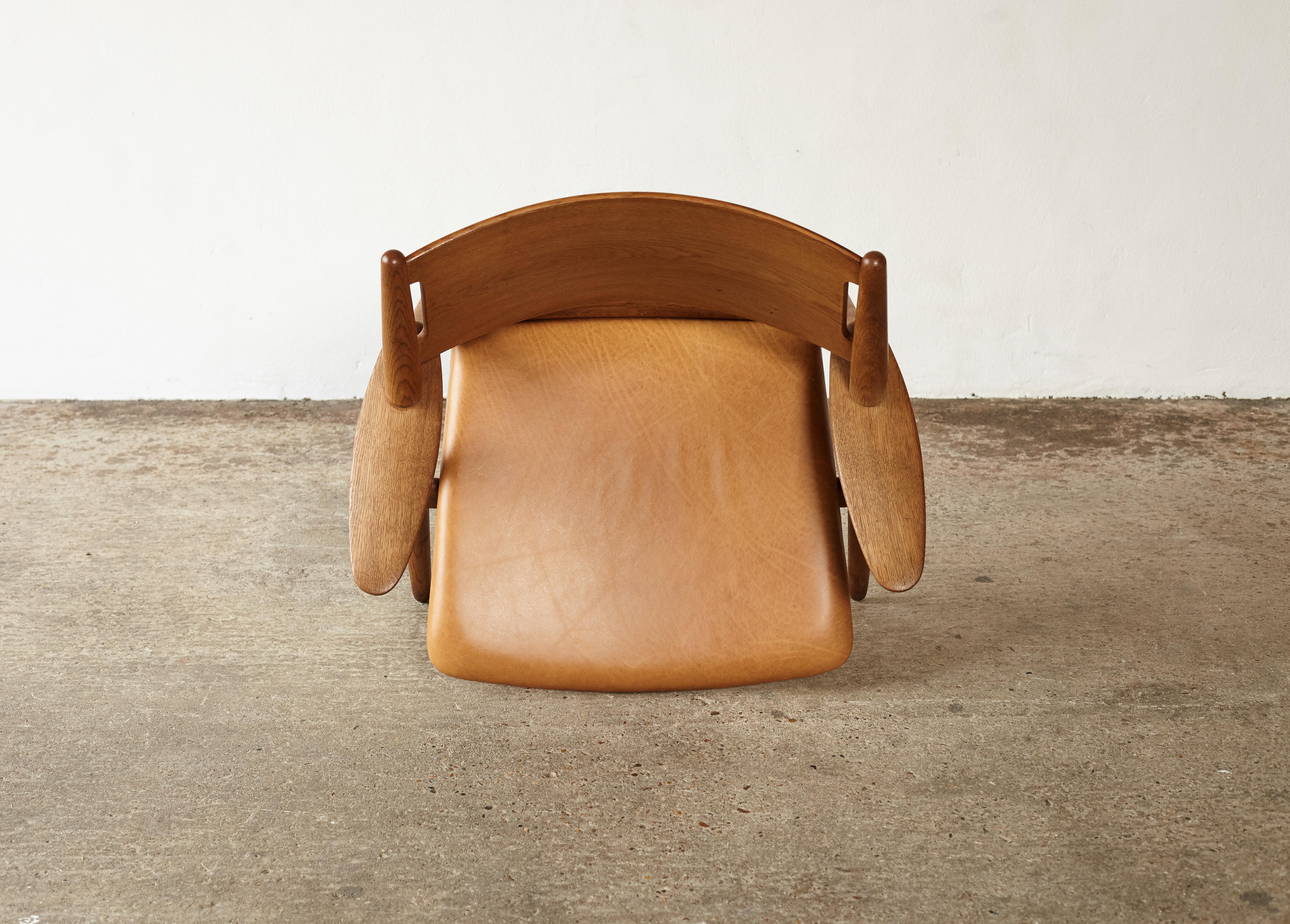 Hans Wegner CH-28 Oak Sawbuck Armchair, 1950s, Denmark 3