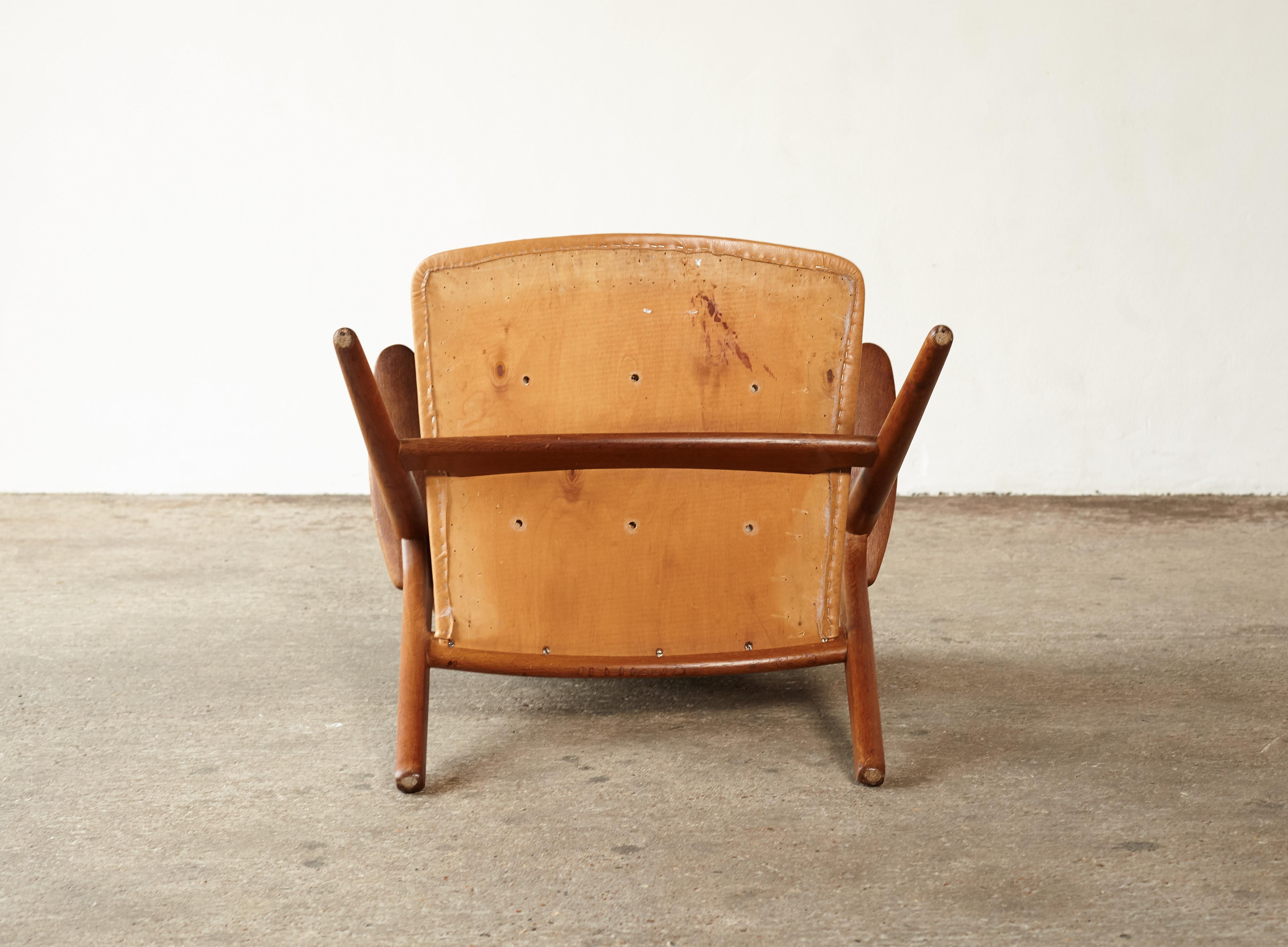 Hans Wegner CH-28 Oak Sawbuck Armchair, 1950s, Denmark 4