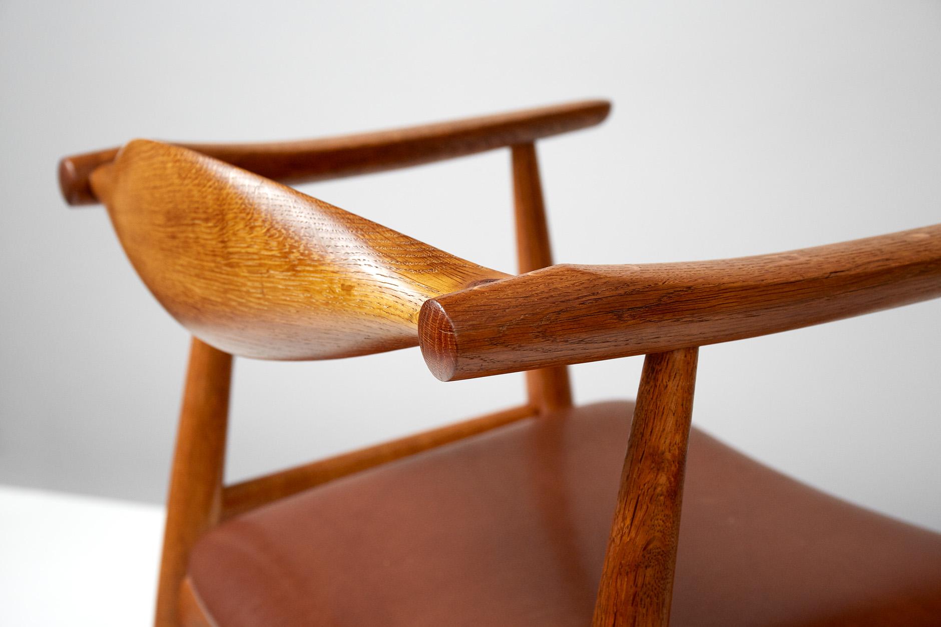 Danish Hans Wegner CH-35 Oak Armchair, 1959 For Sale