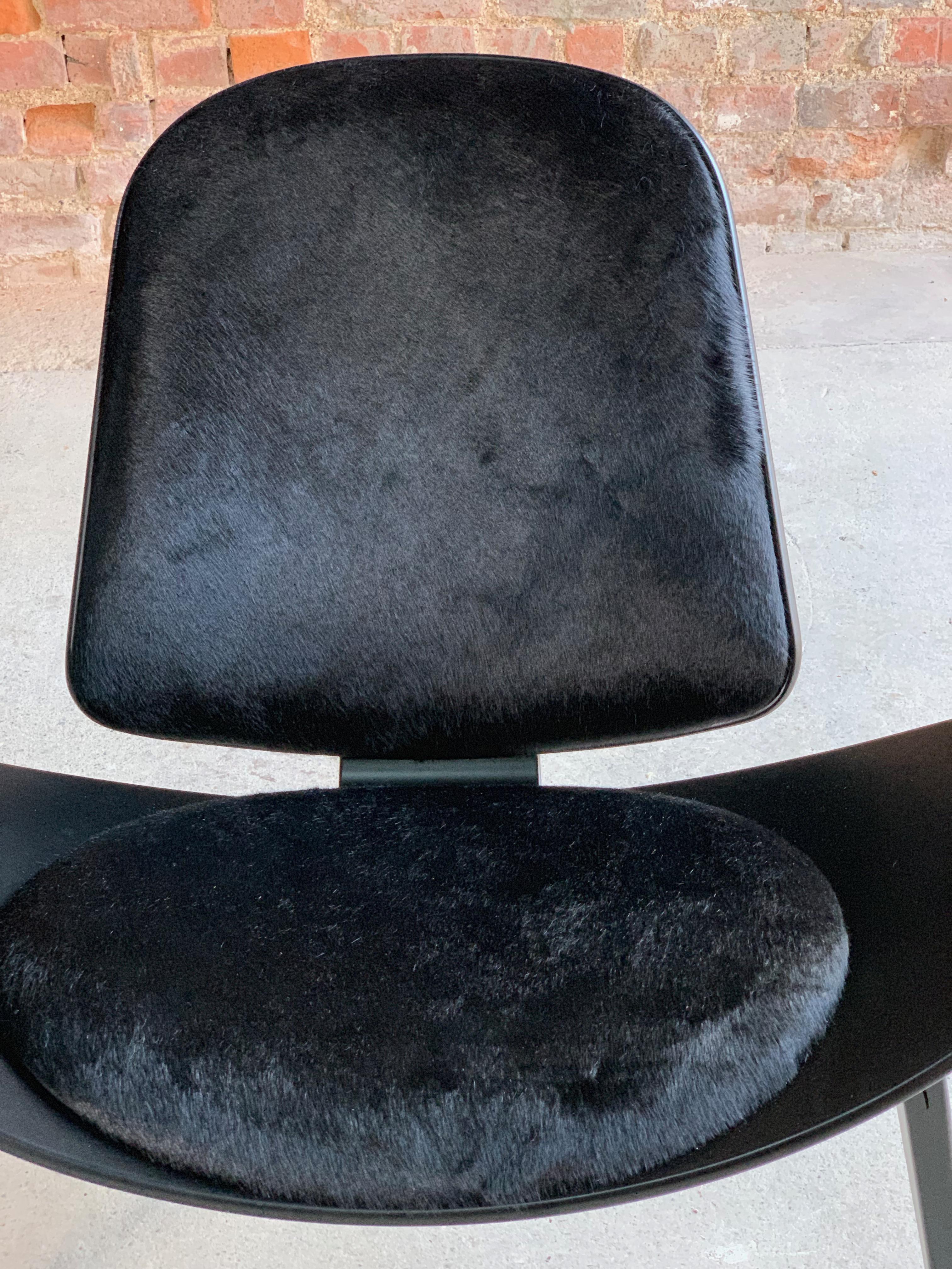 Hans Wegner CH07 Black Shell Chair Carl Hansen & Son, Denmark, Midcentury Danish 4