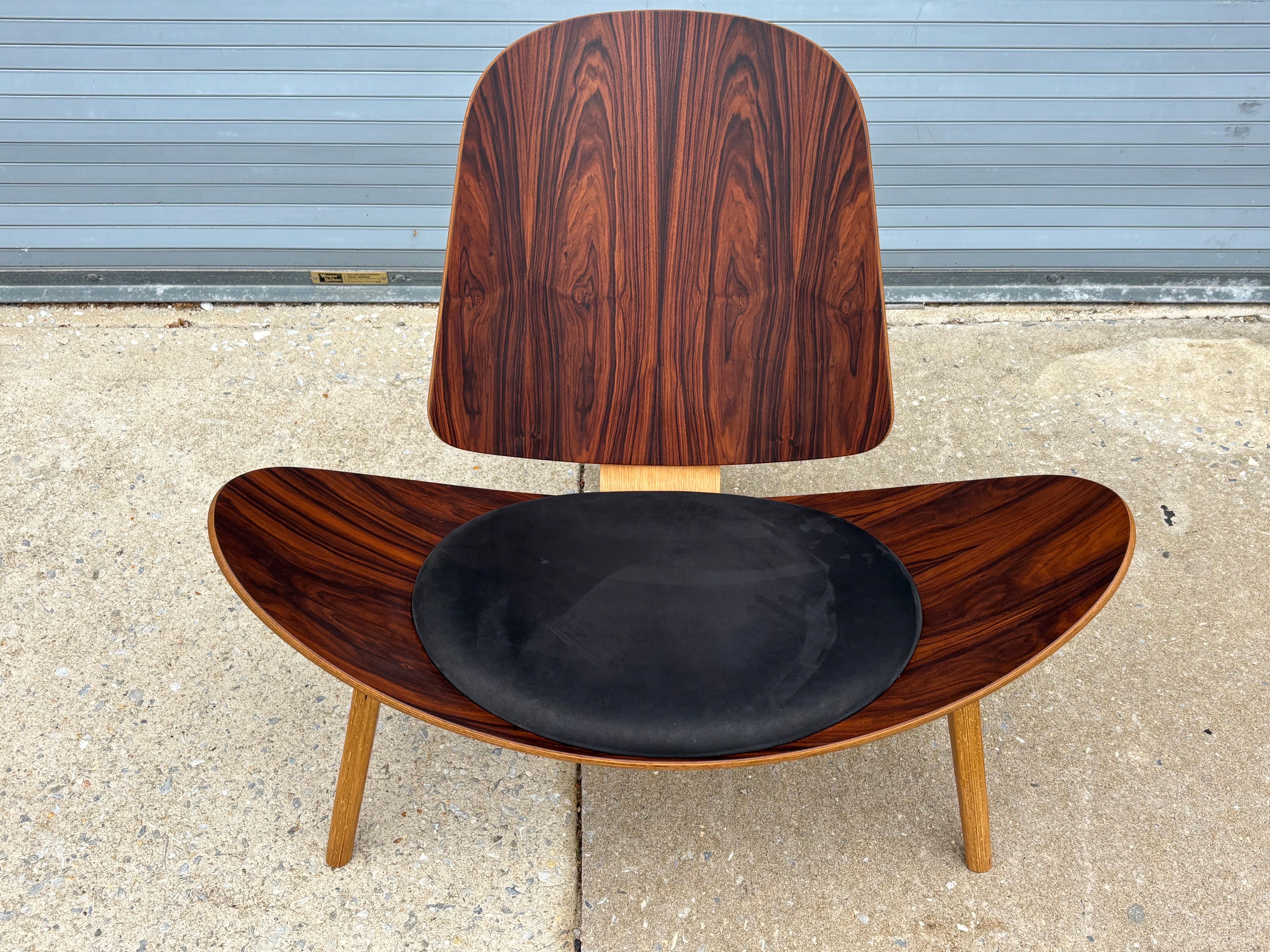 Metà XX secolo Hans Wegner CH07 J60P Sedia Anniversary Shell in palissandro per Hansen in vendita