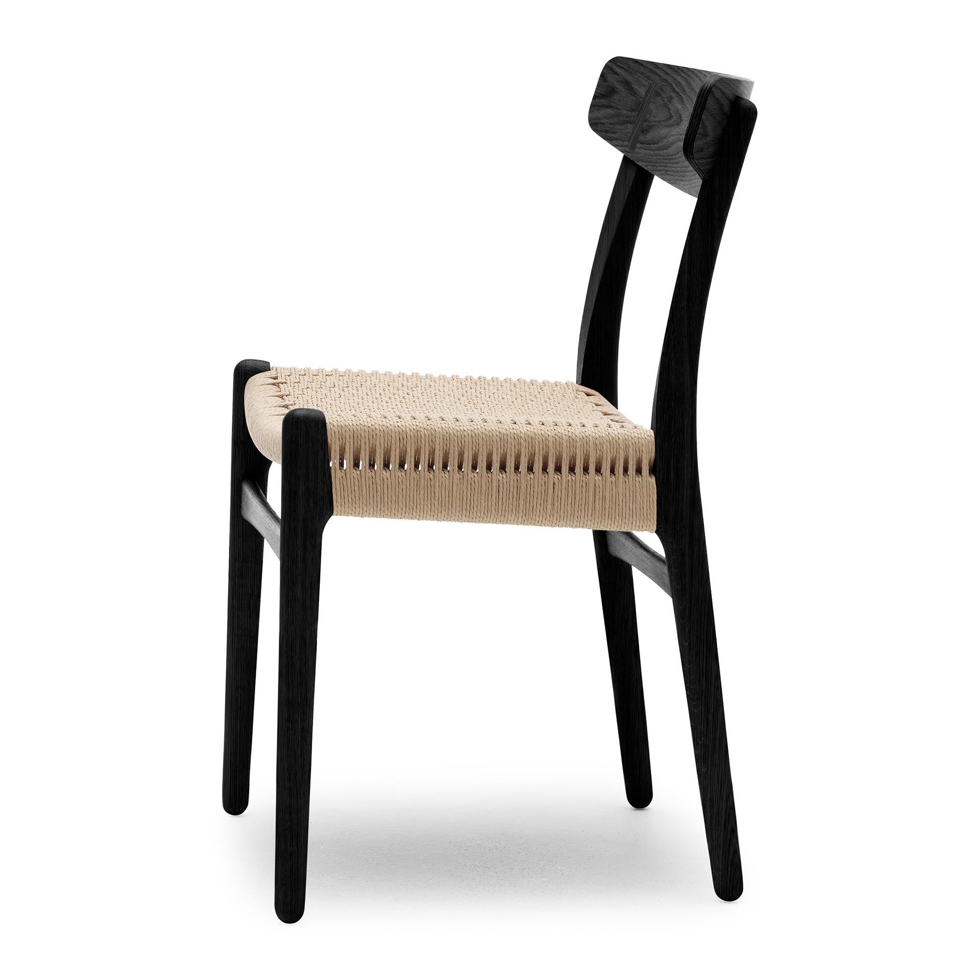 Hans Wegner 'CH23' Stuhl aus schwarzer Eiche und natürlicher Papierkordel für Carl Hansen & Sohn (Moderne der Mitte des Jahrhunderts) im Angebot