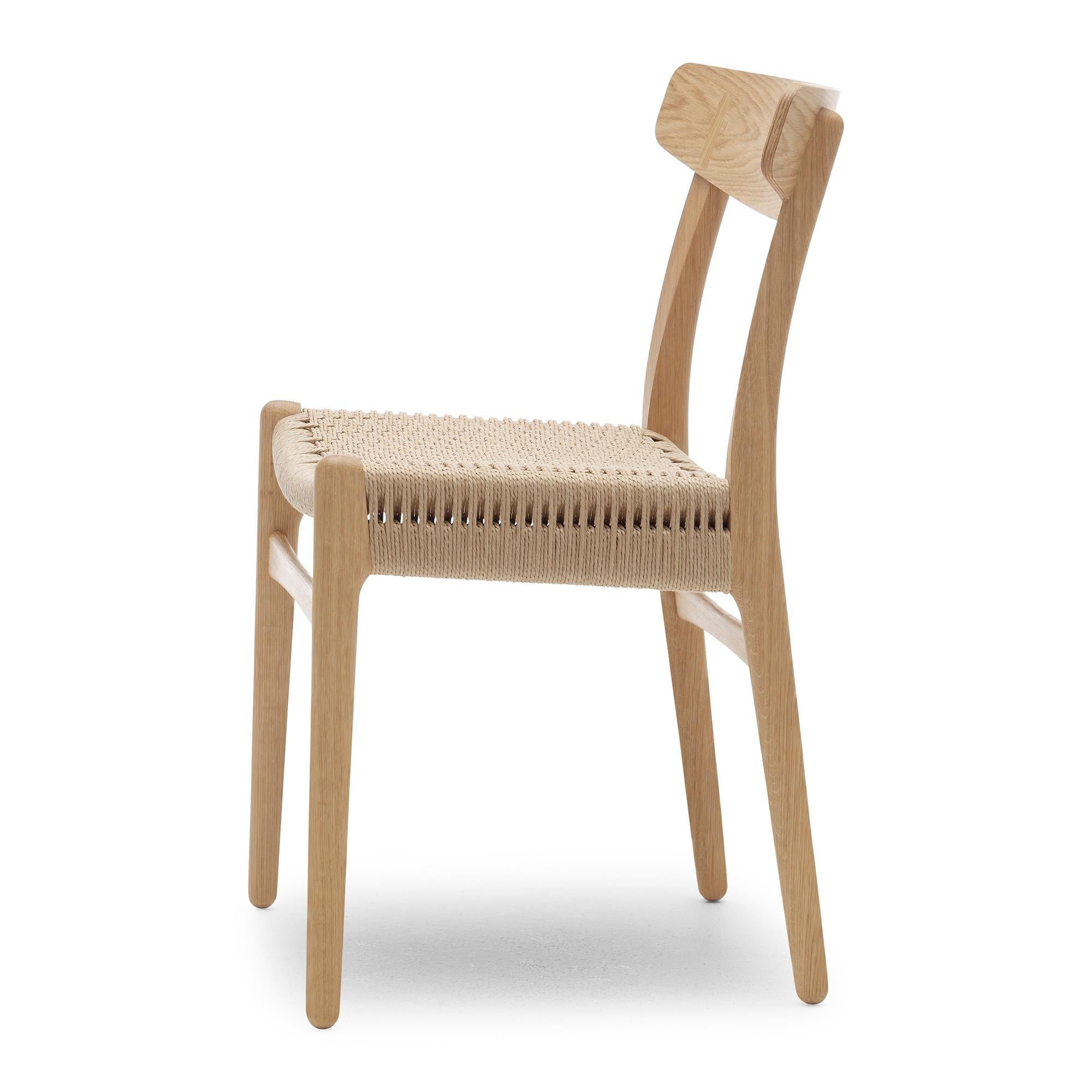 Hans Wegner 'CH23' Stuhl aus Eiche, Öl und natürlicher Papierkordel für Carl Hansen & Sohn (Moderne der Mitte des Jahrhunderts) im Angebot