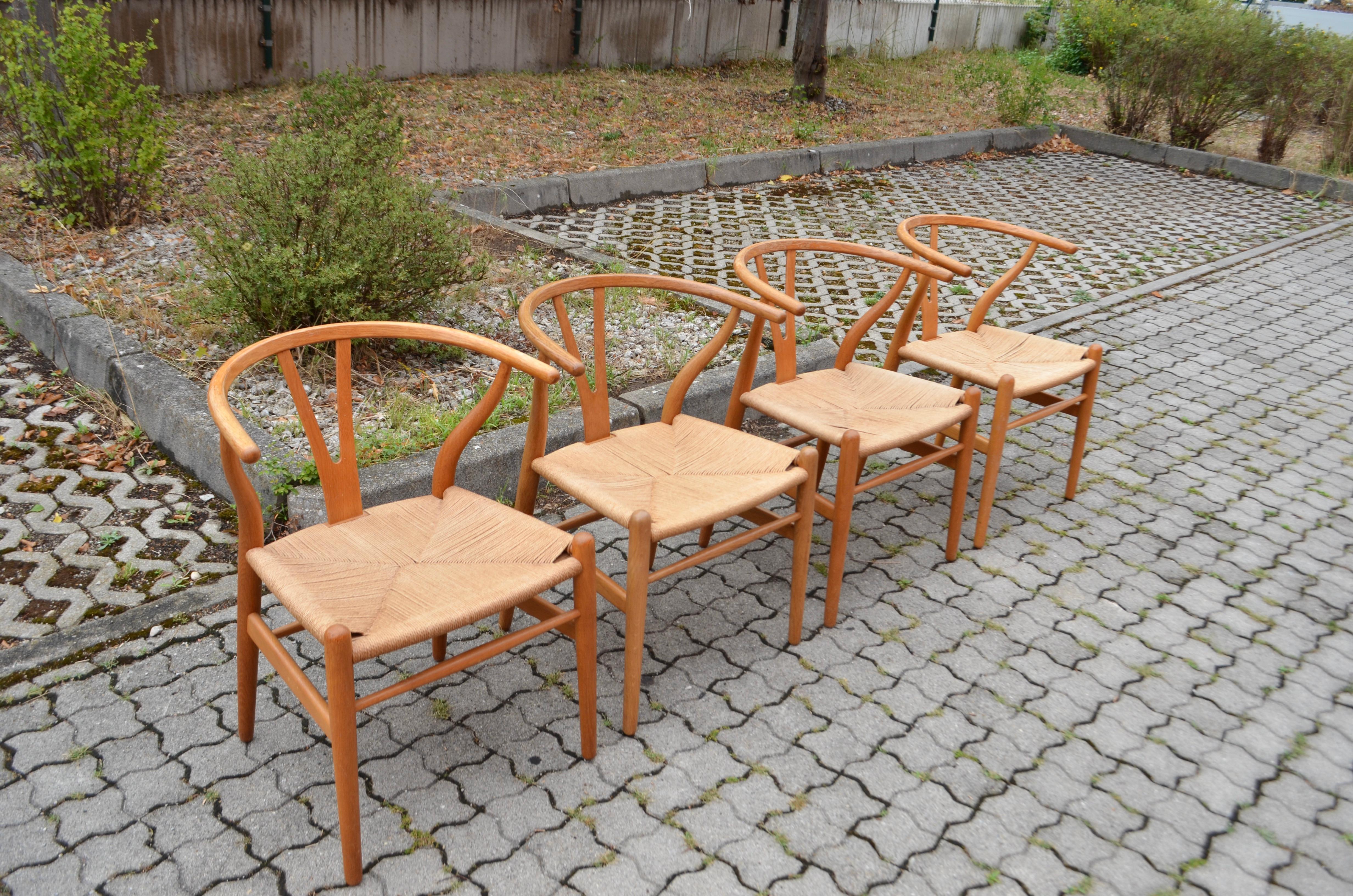 Huilé Hans Wegner CH24 chaise en chêne vintage Wishbone Y pour Carl Hansen lot de 4 en vente