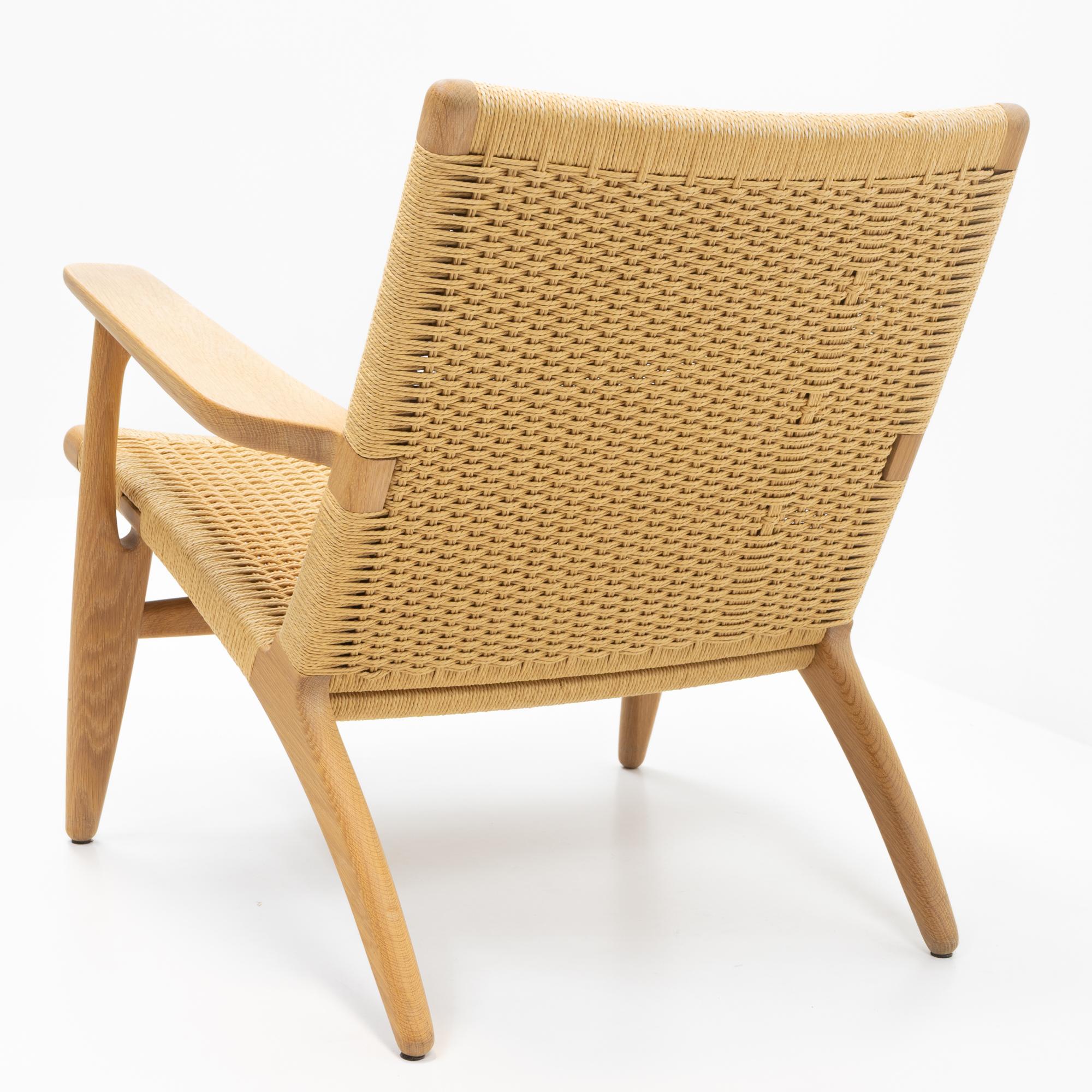 Mid-Century moderno Hans Wegner CH25 Lounge Chair for Carl Hansen in vendita