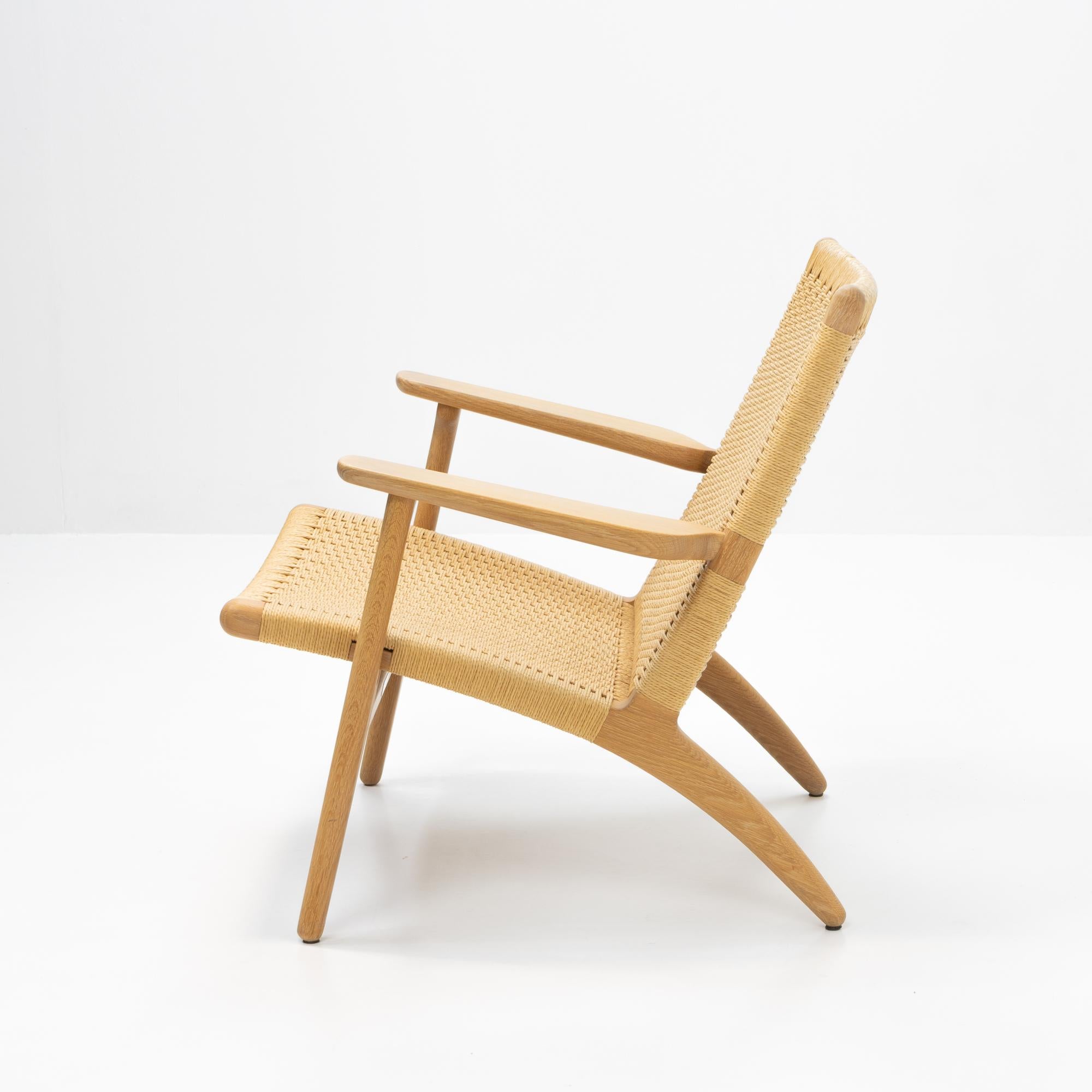 Legno Hans Wegner CH25 Lounge Chair for Carl Hansen in vendita