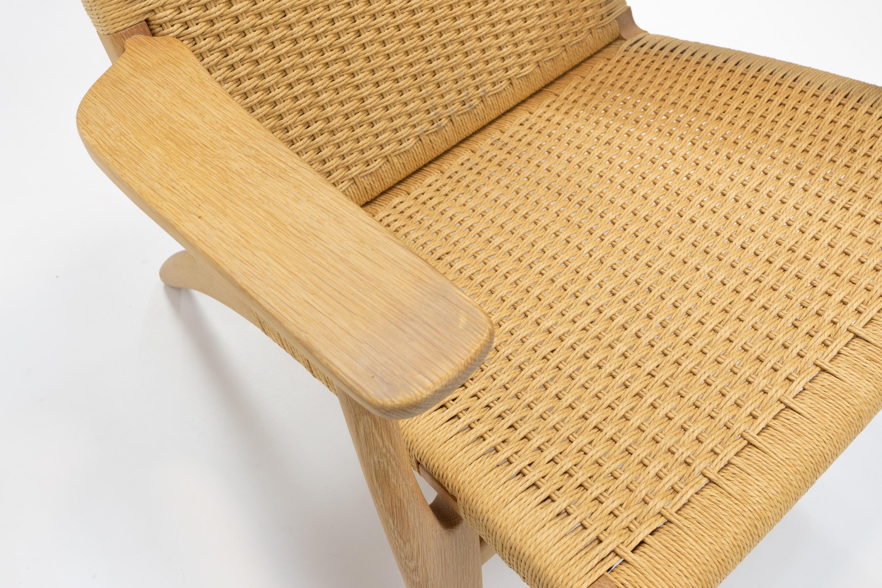 Hans Wegner CH25 Lounge Chair for Carl Hansen in vendita 1