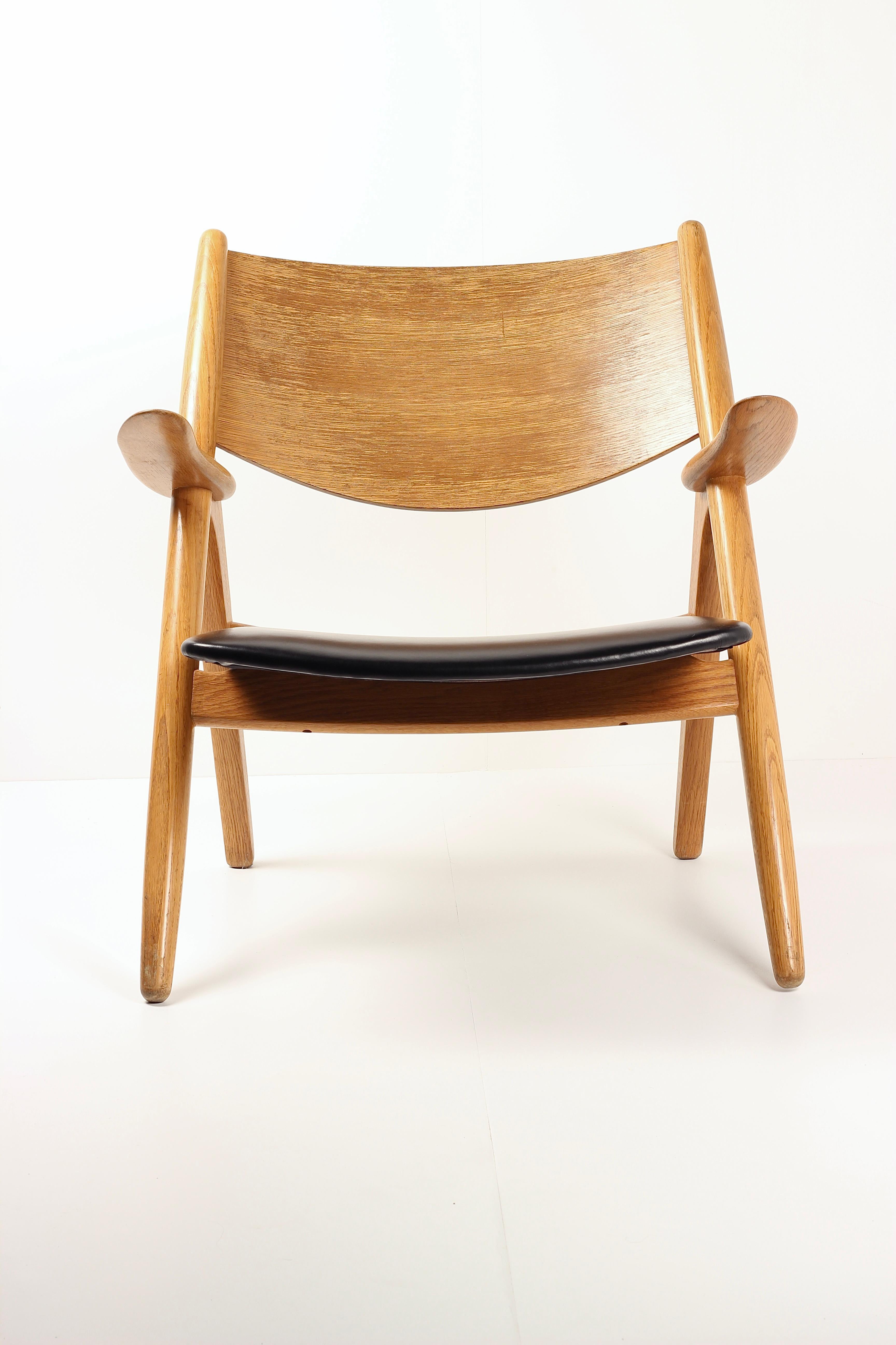 Hans Wegner CH28 Sawback Lounge Chair Danish Modern Icon by Carl Hansen & Søn For Sale 5