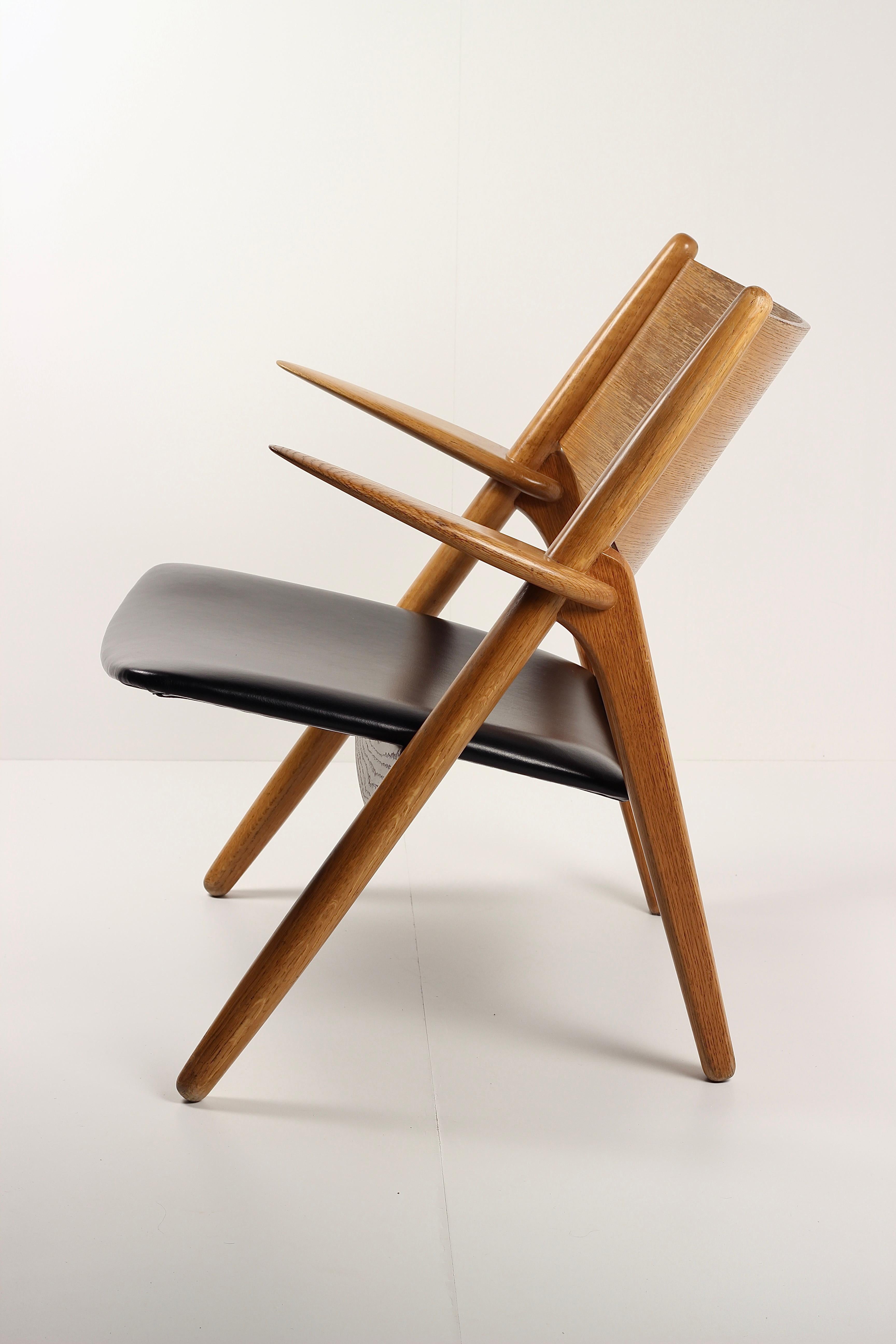 Hans Wegner CH28 Sawback Lounge Chair Danish Modern Icon by Carl Hansen & Søn For Sale 2