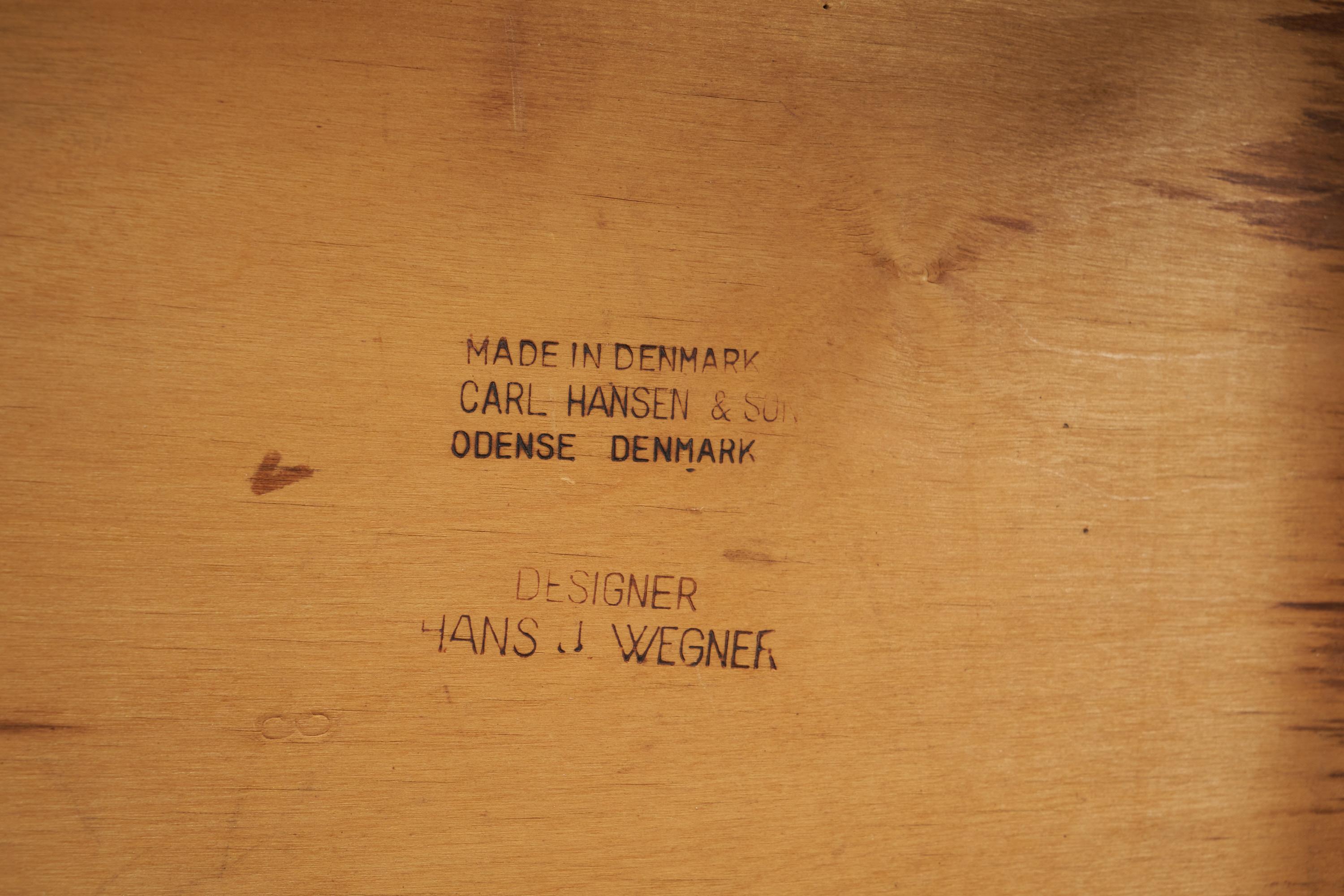 Hans Wegner CH30 Dining Chairs Carl Hansen, Denmark, 1950 For Sale 5
