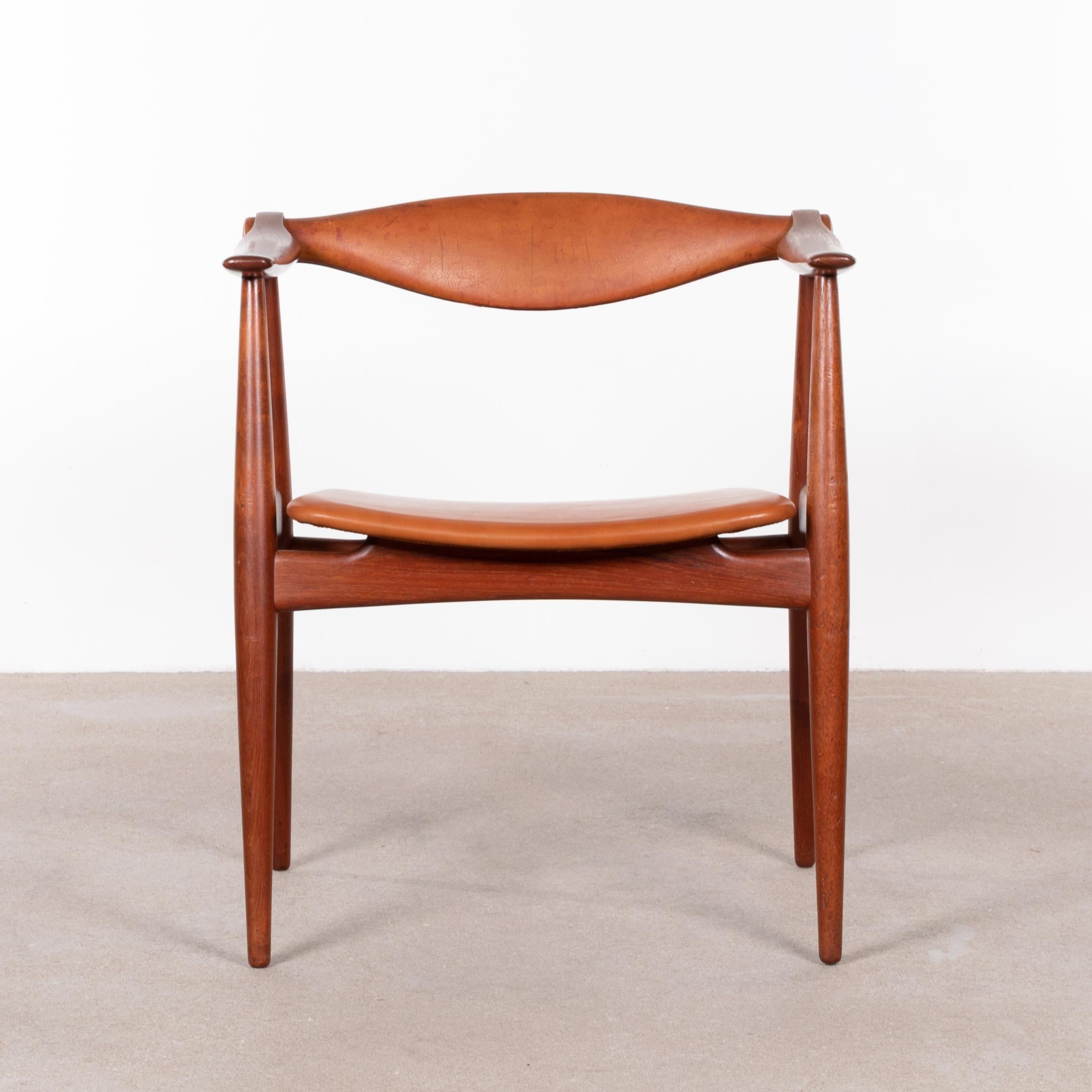 Hans Wegner CH34 Chair in Teak and Cognac Leather for Carl Hansen & Søn, Denmark 2