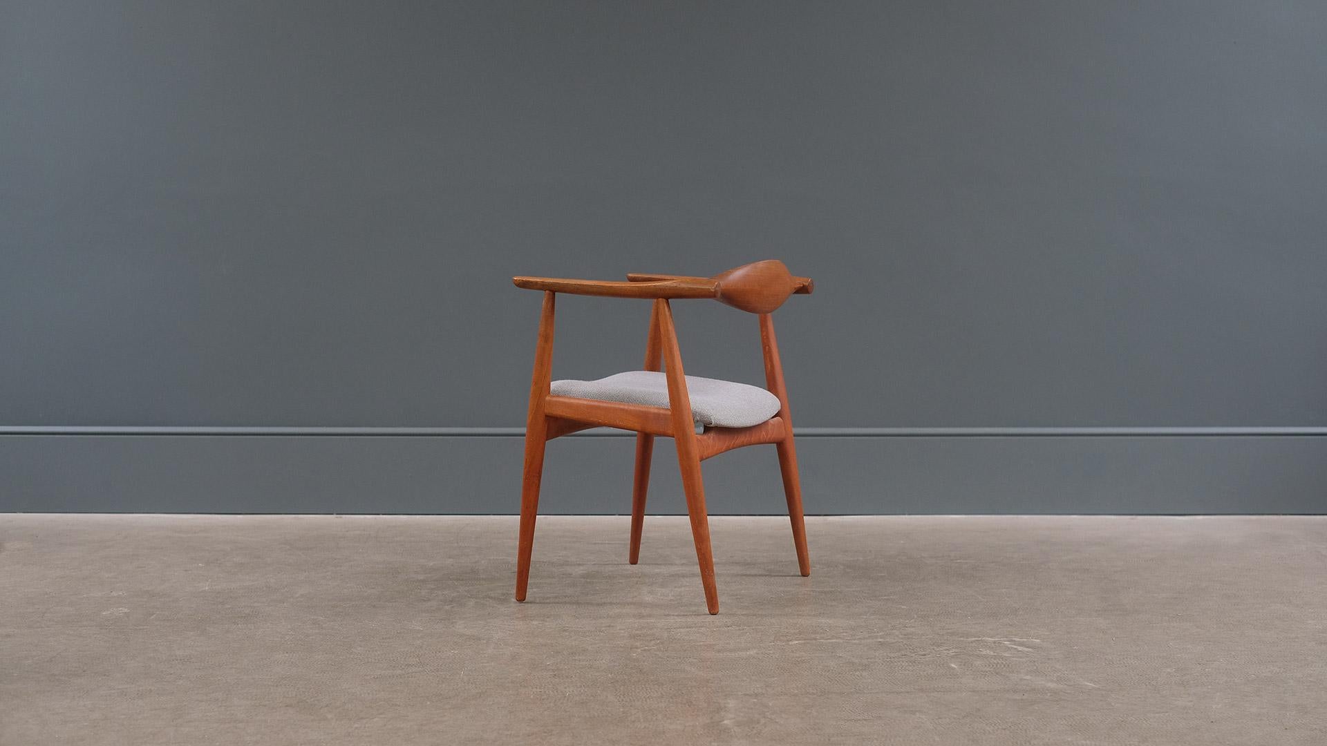 Hans Wegner CH35 Chair In Good Condition In Epperstone, Nottinghamshire