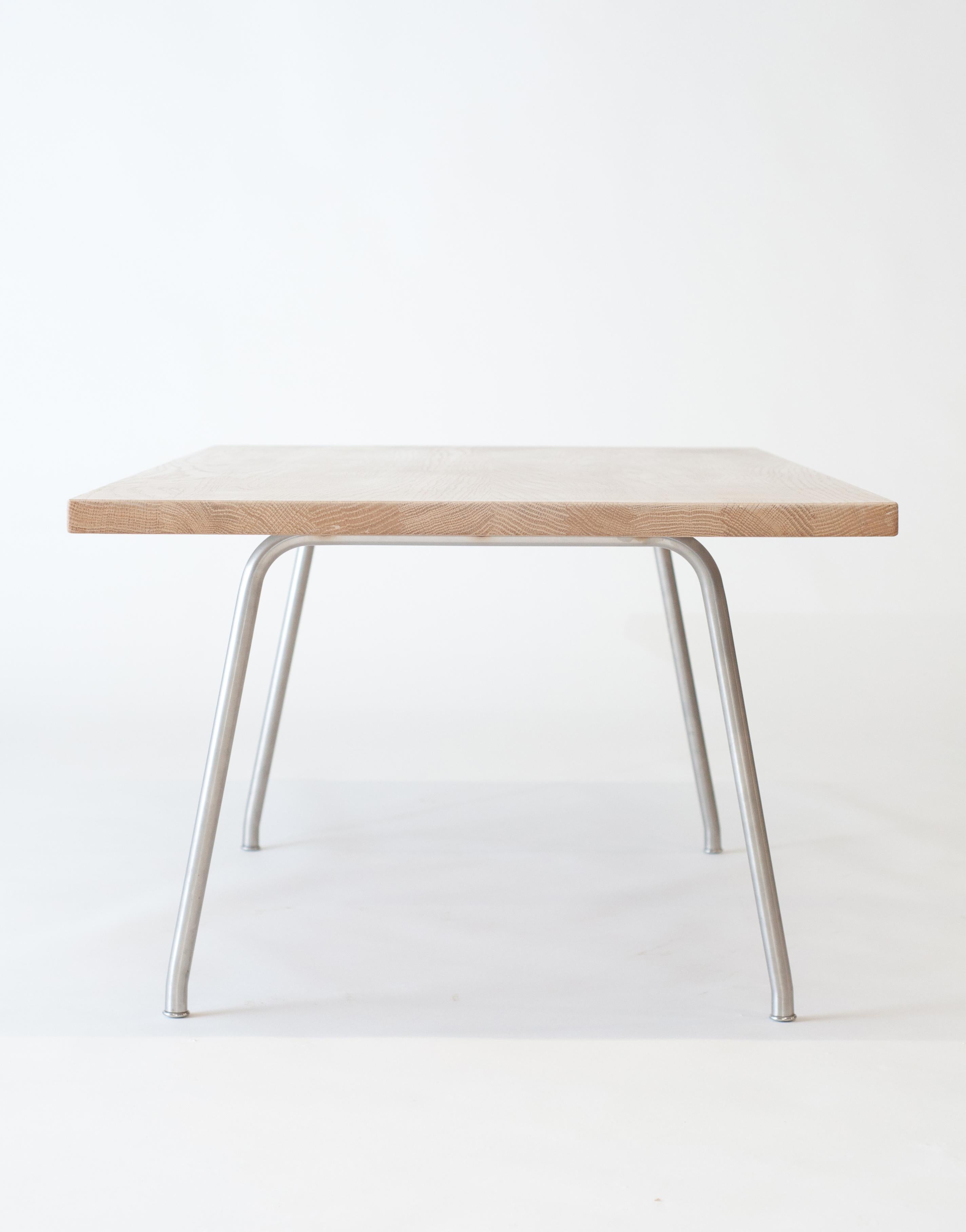 Hans Wegner CH413 Oak Coffee Table In Good Condition In Winnipeg, CA