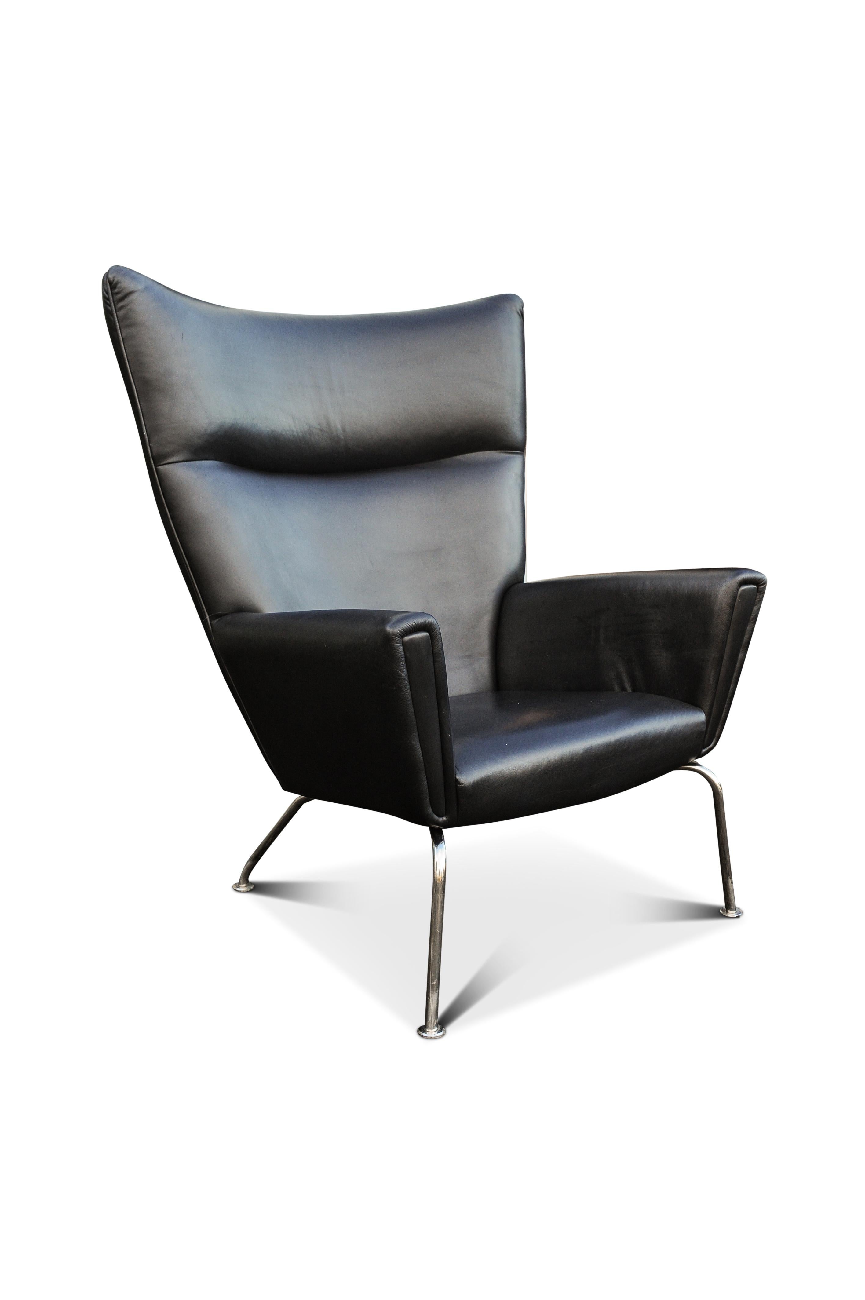 Hans Wegner CH445 Design Style Black Leather Wing Armchair & Ottoman For Sale 2